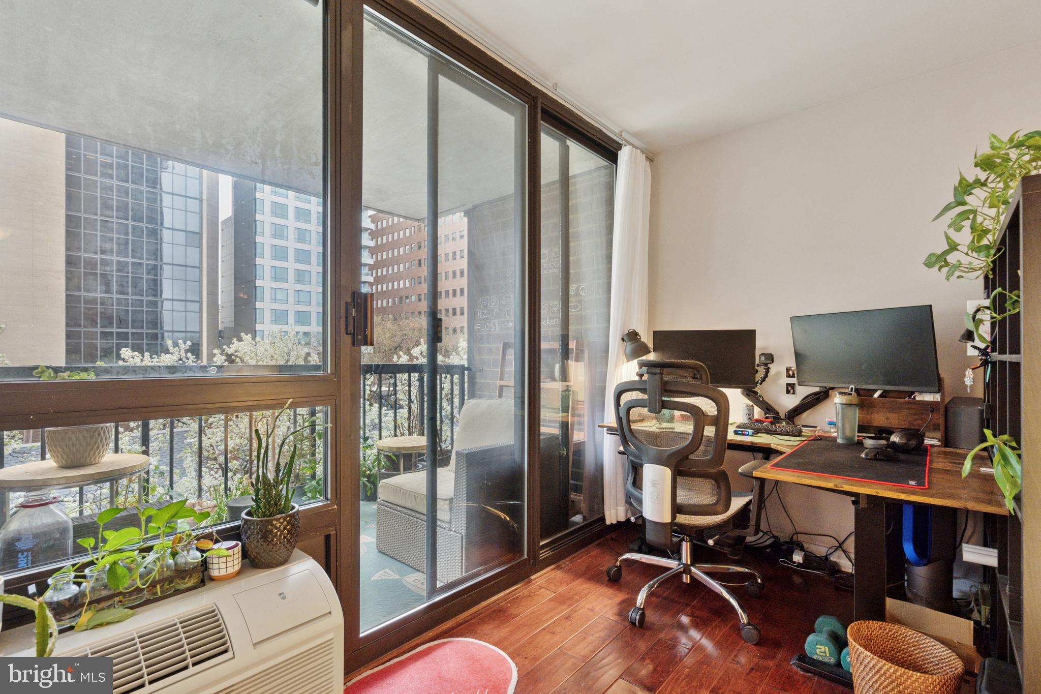 WASHINGTON SQ - Residential Lease