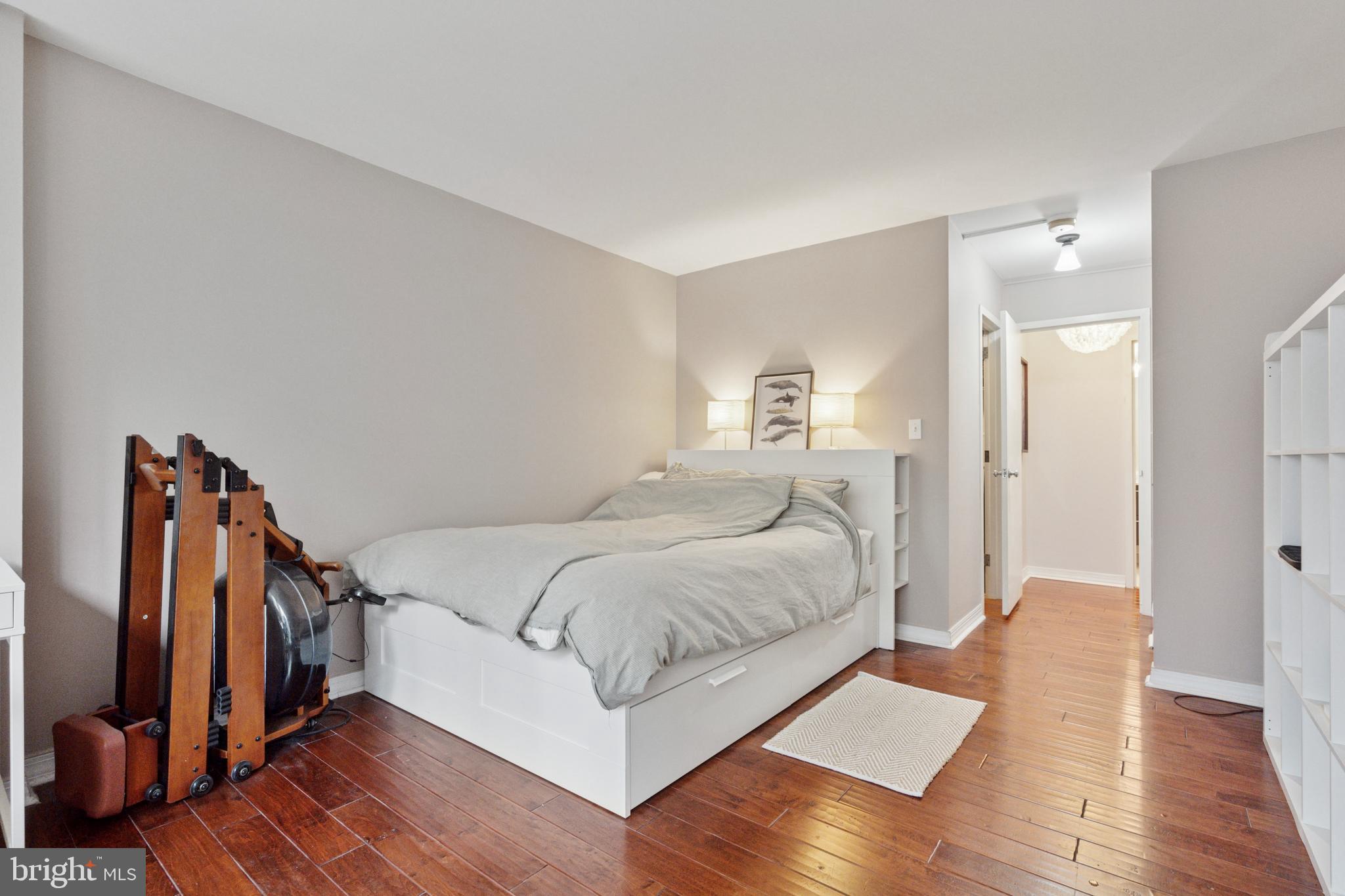 WASHINGTON SQ - Residential Lease