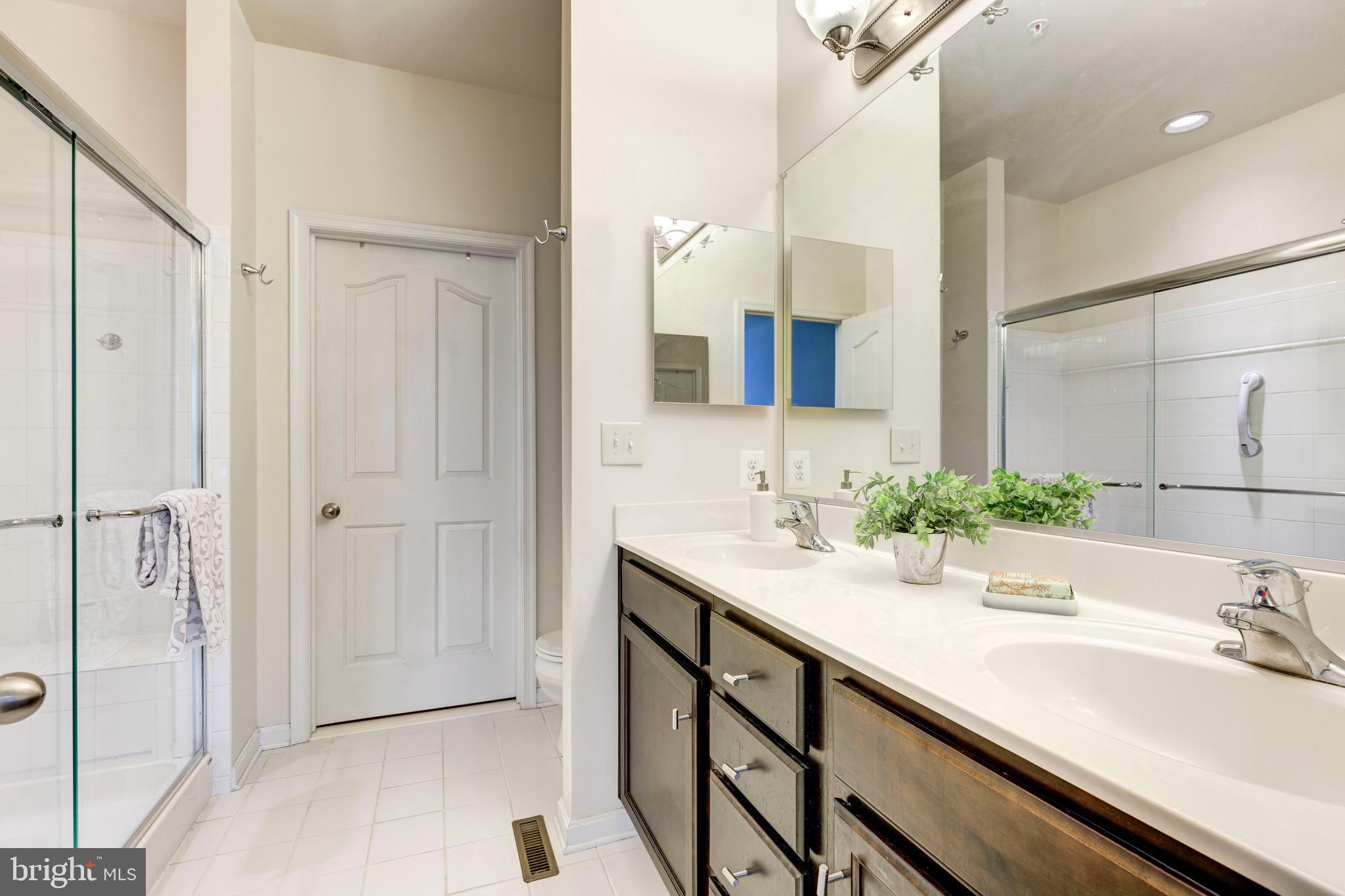 GREENVALE MEWS - Residential