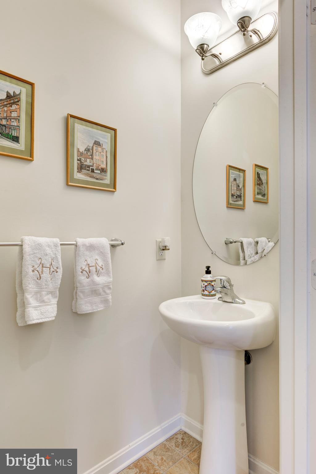 GREENVALE MEWS - Residential