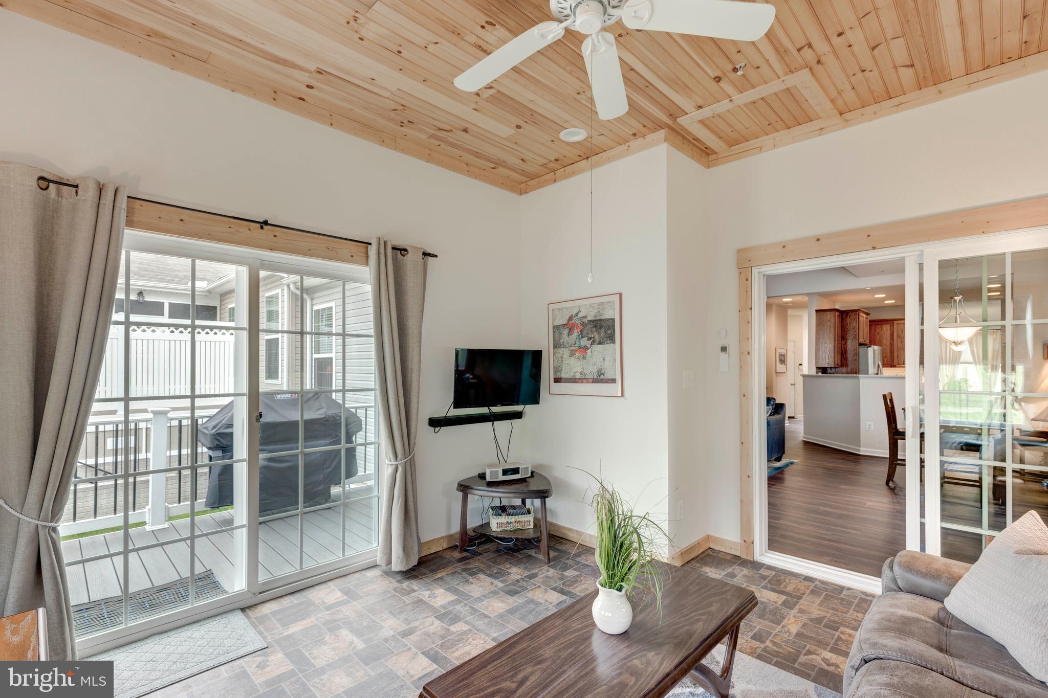 GREENVALE MEWS - Residential