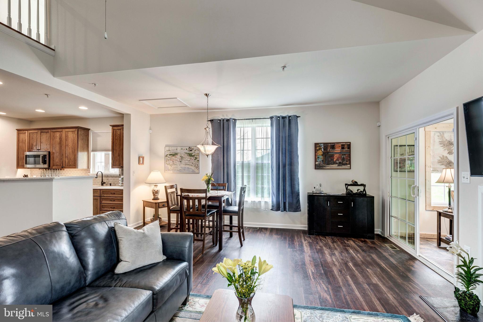 GREENVALE MEWS - Residential