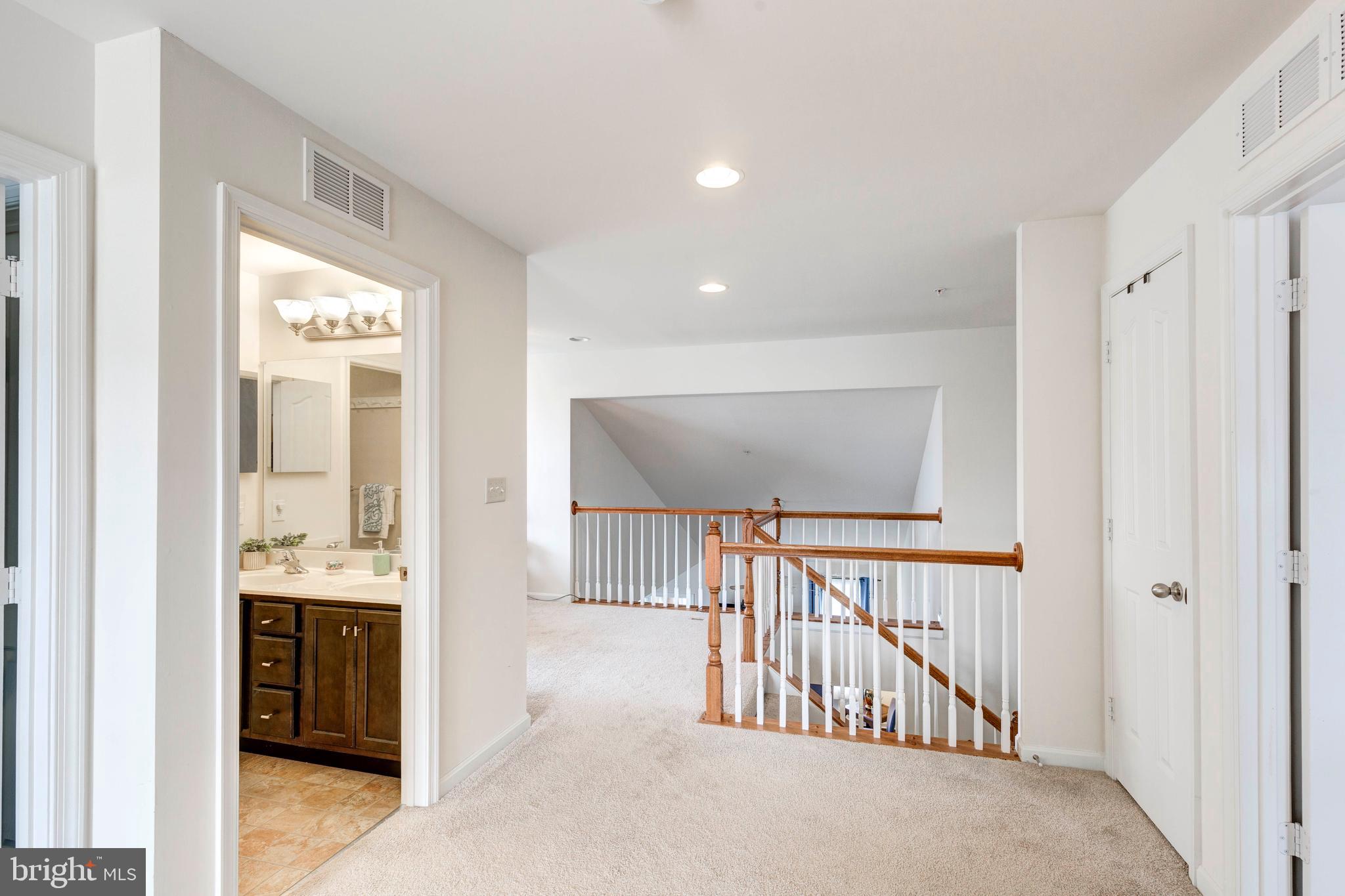 GREENVALE MEWS - Residential