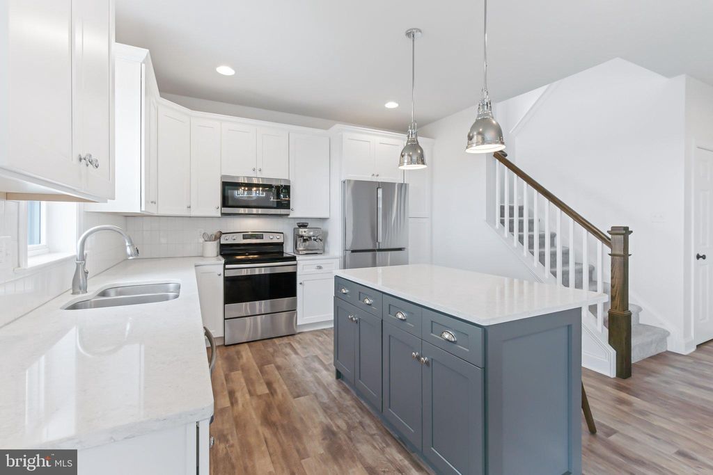 Photo of 19 Springview Drive, LITITZ, PA 17543 (MLS # PALA2058932)