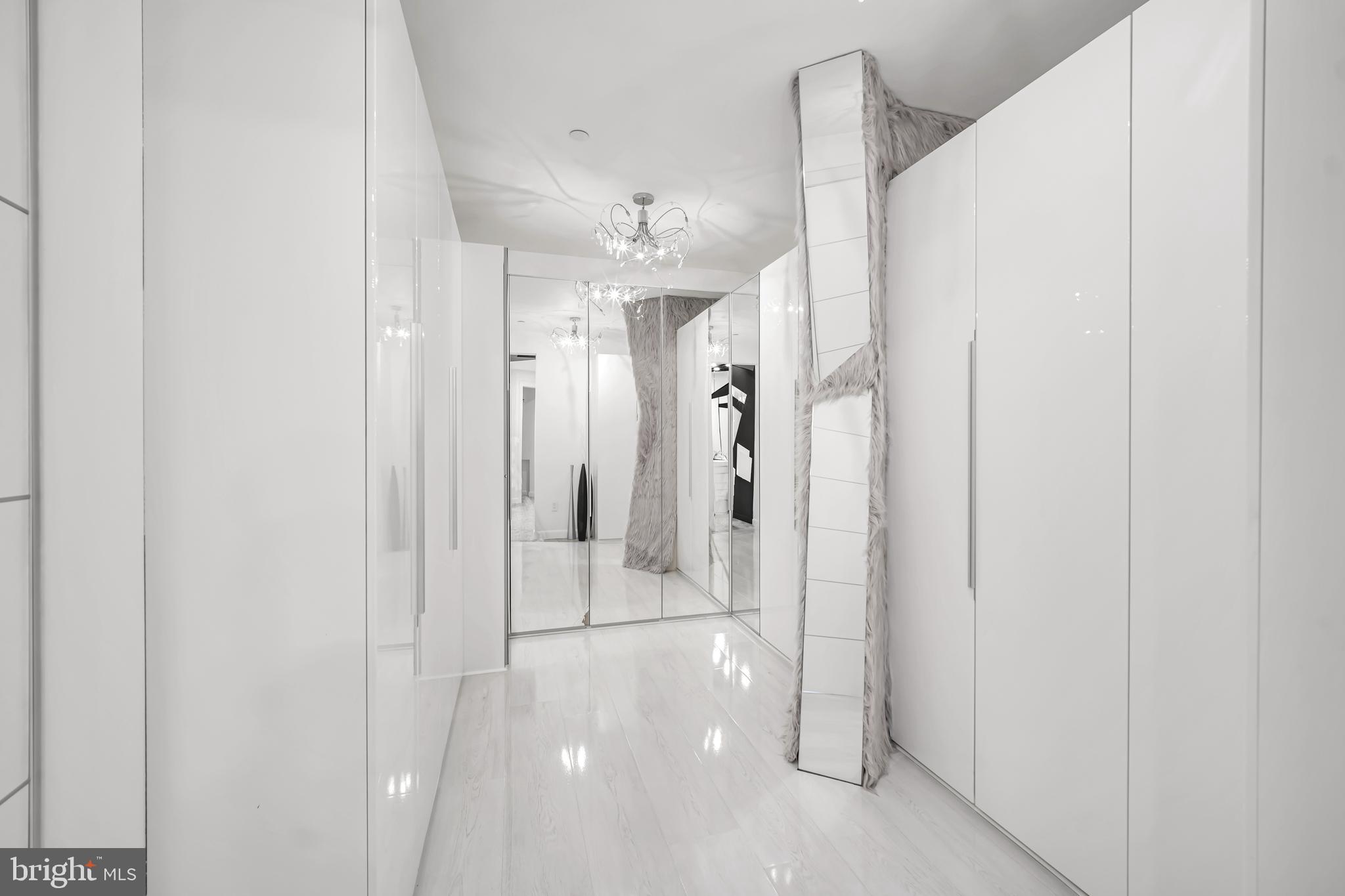 HUNTINGDON PLACE - Residential