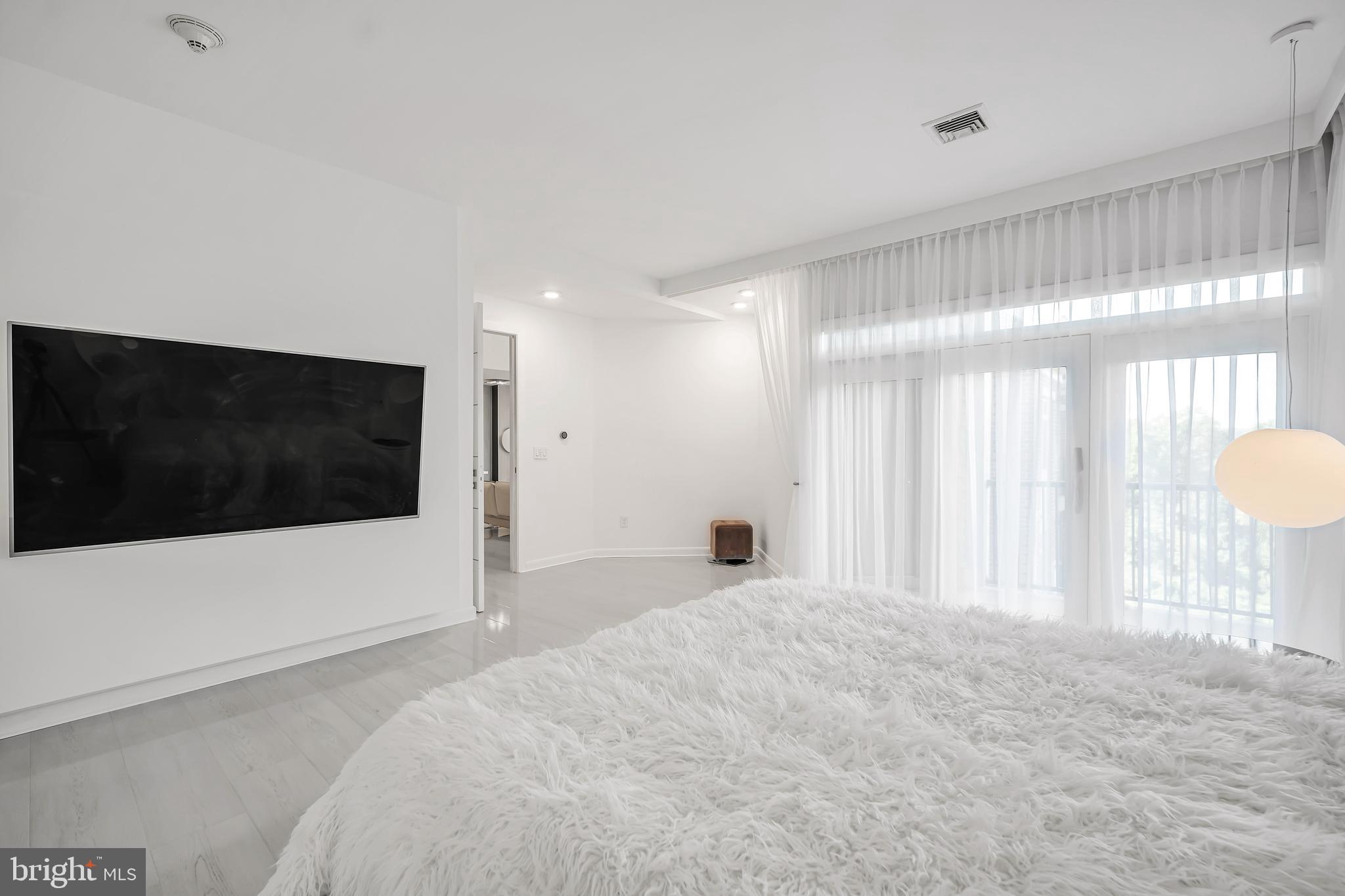 HUNTINGDON PLACE - Residential