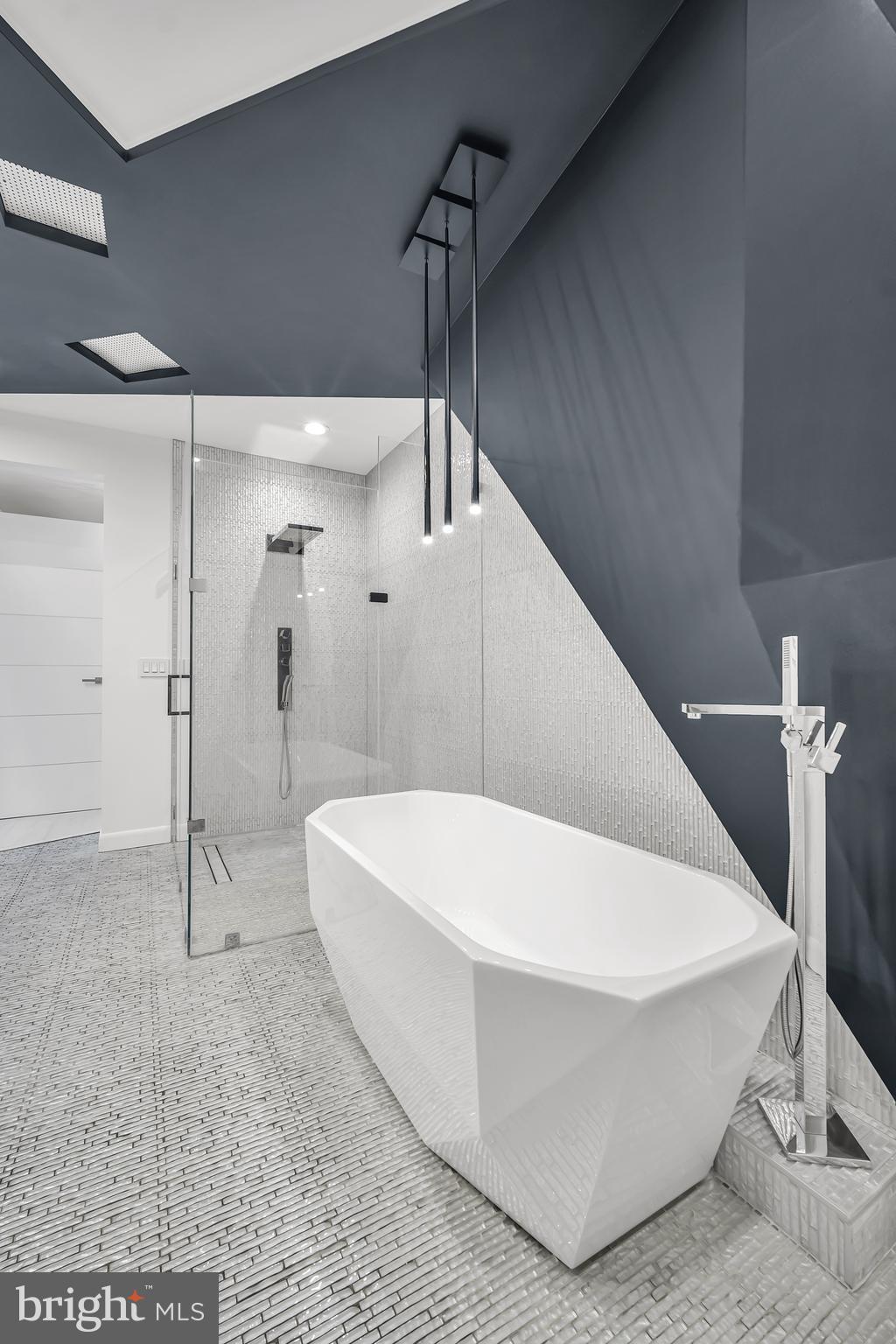 HUNTINGDON PLACE - Residential