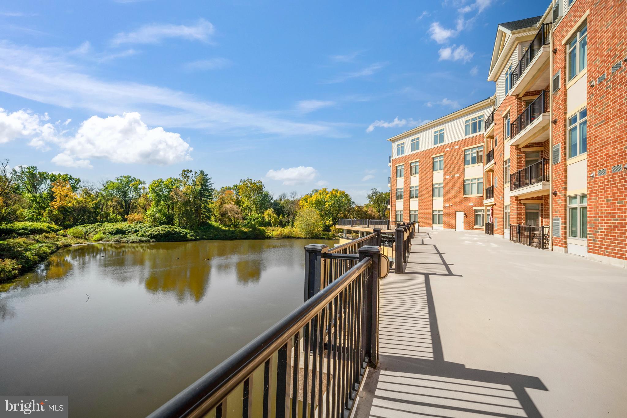 HUNTINGDON PLACE - Residential