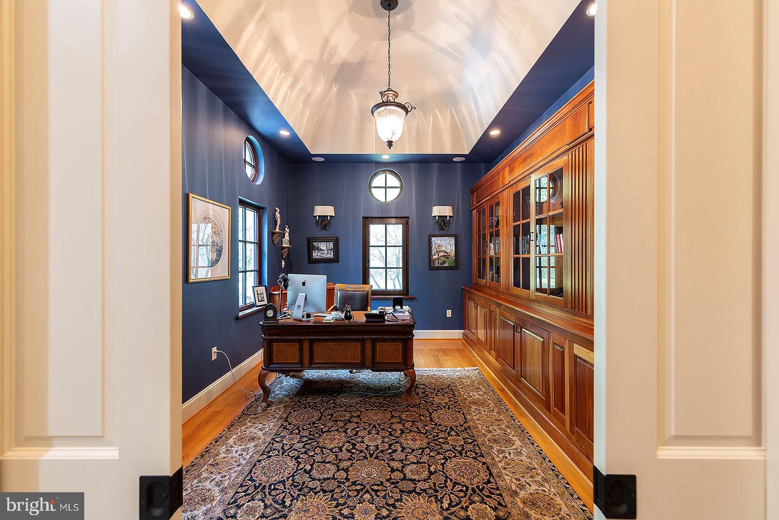 LONG MEADOWS - Residential