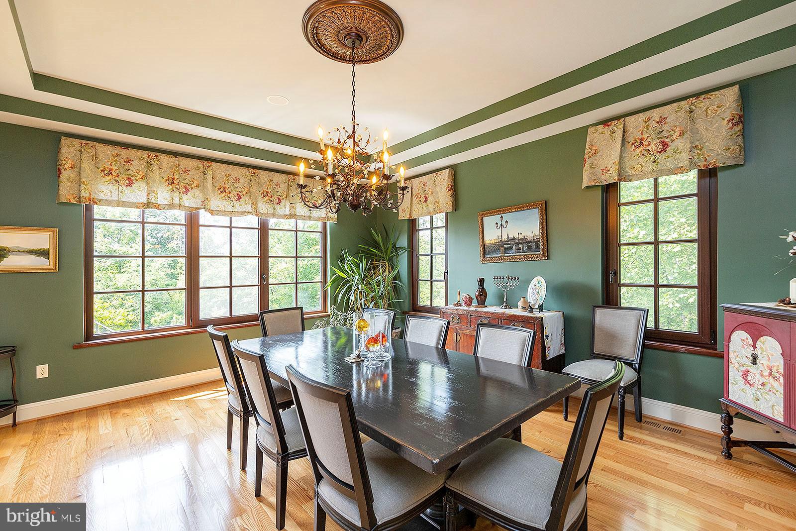 LONG MEADOWS - Residential