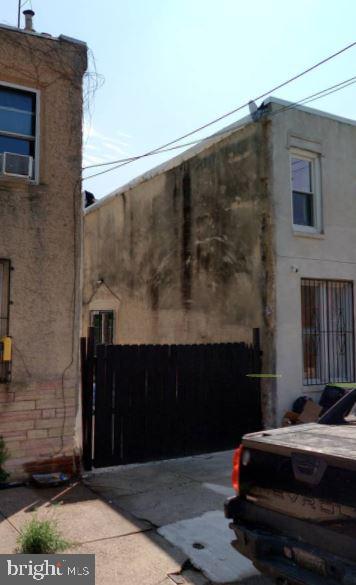 1915 E HAROLD STREET