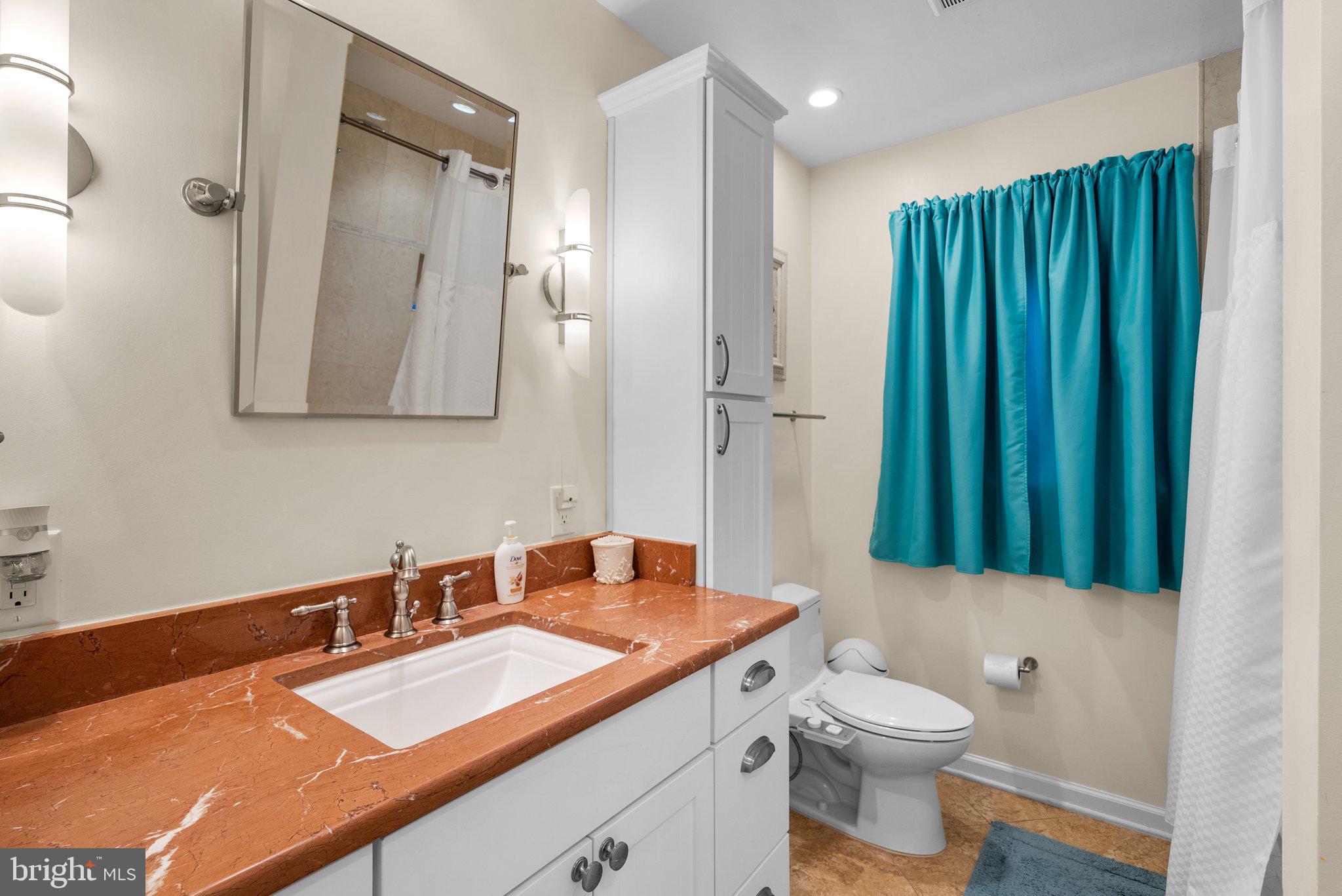 TANTALLON ON THE POTOMAC - Residential