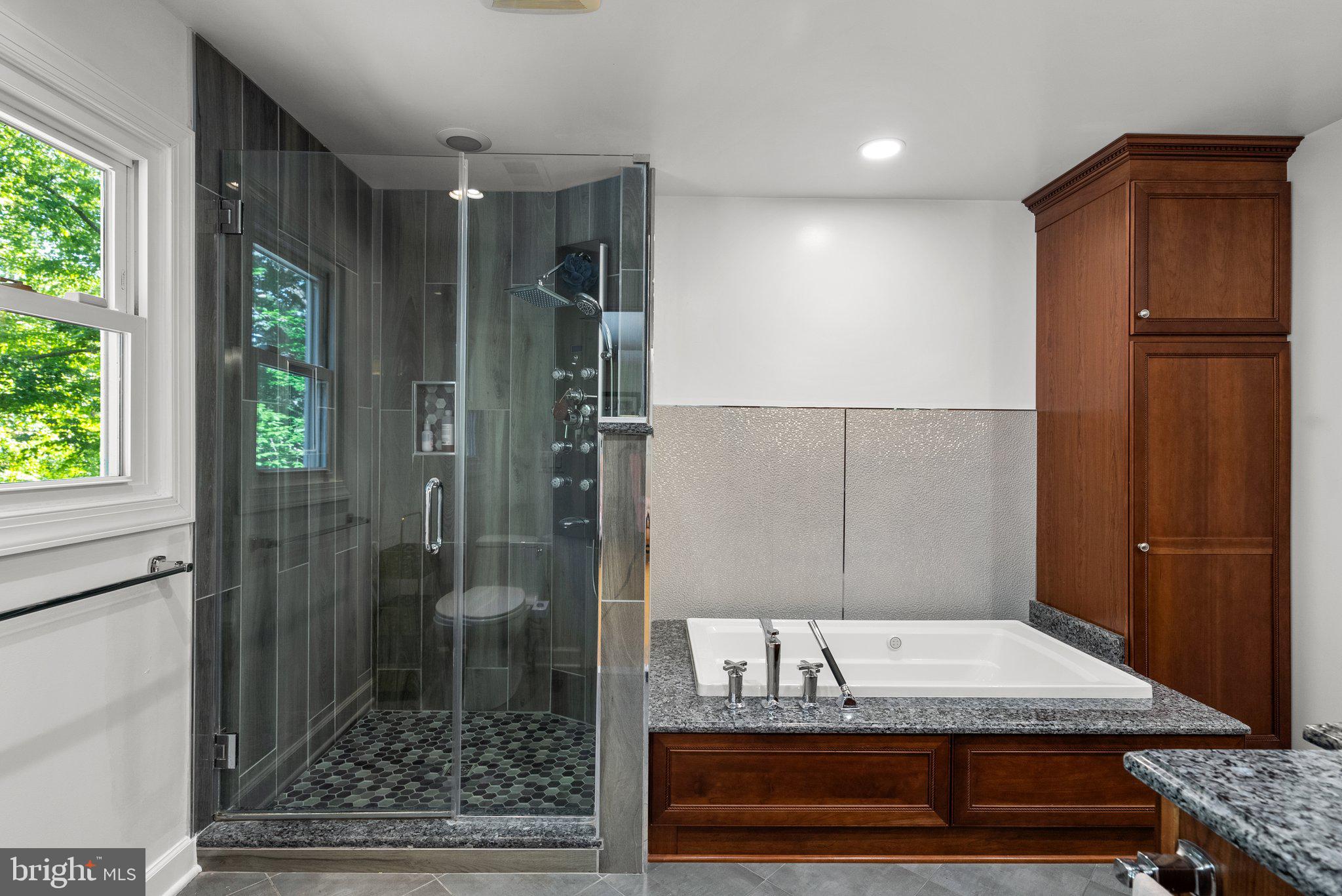 TANTALLON ON THE POTOMAC - Residential