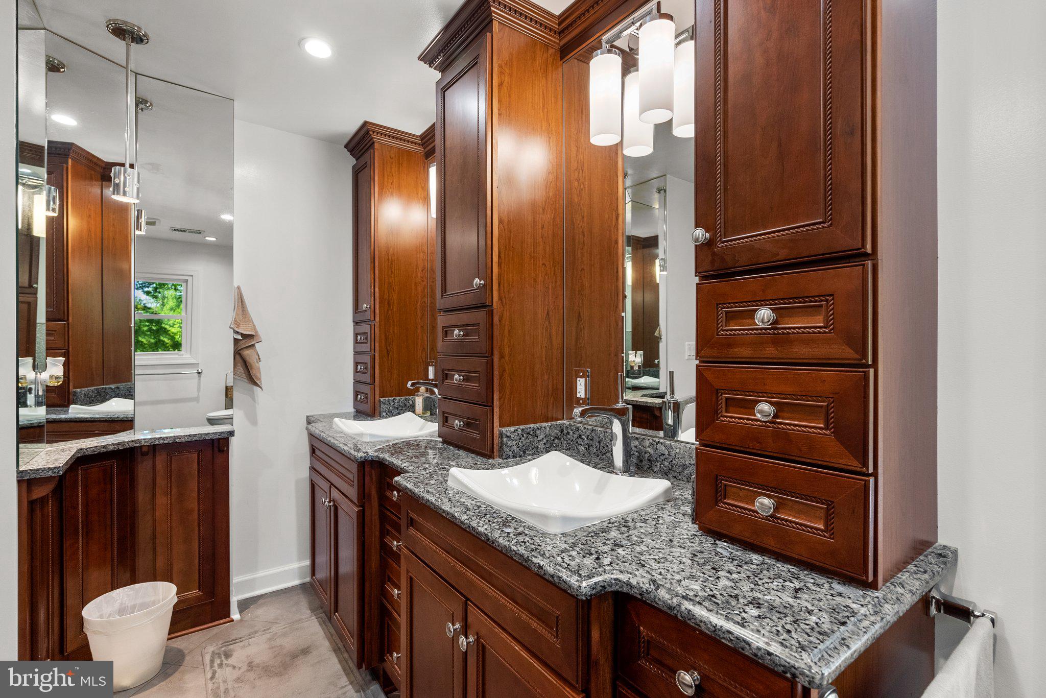 TANTALLON ON THE POTOMAC - Residential