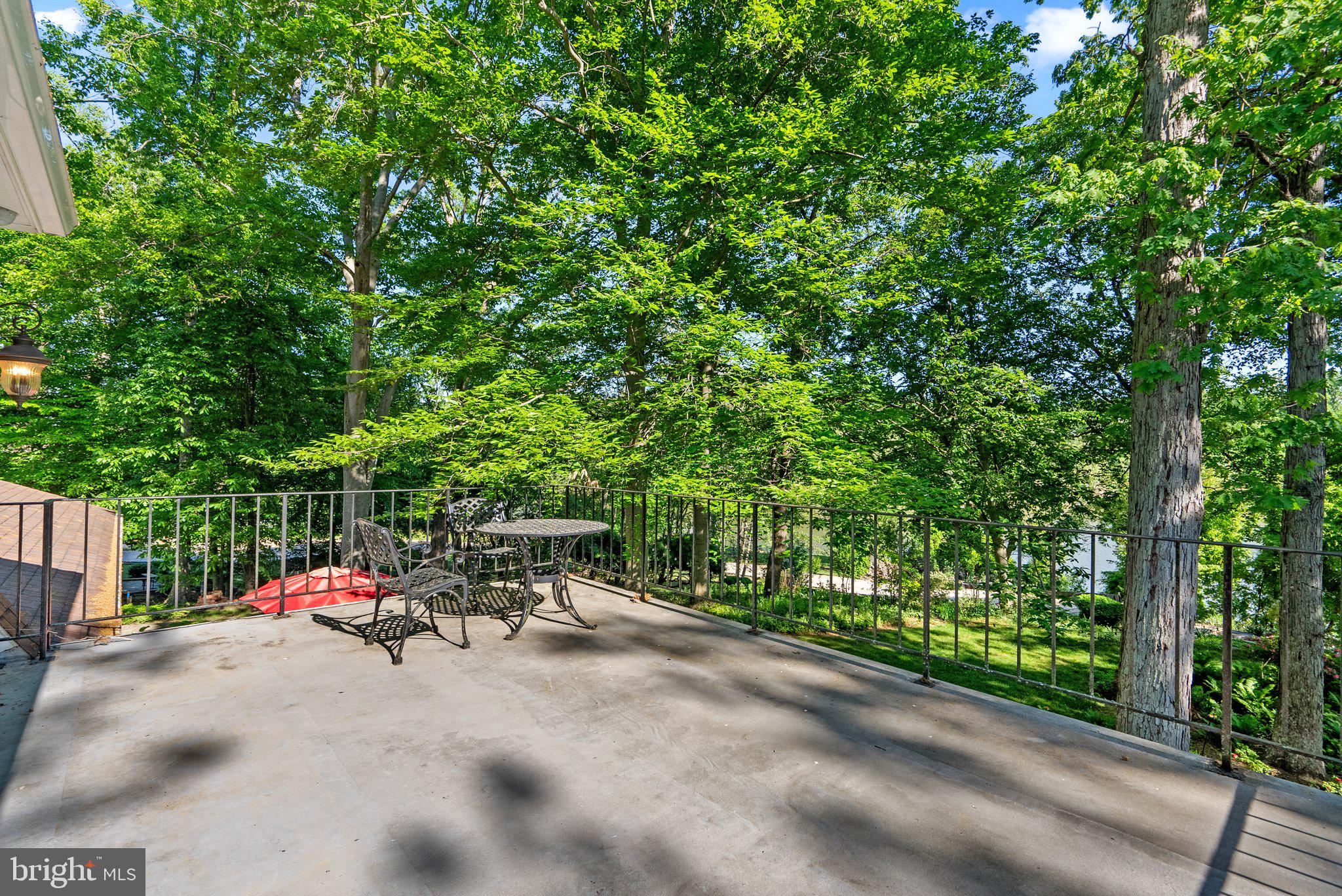 TANTALLON ON THE POTOMAC - Residential