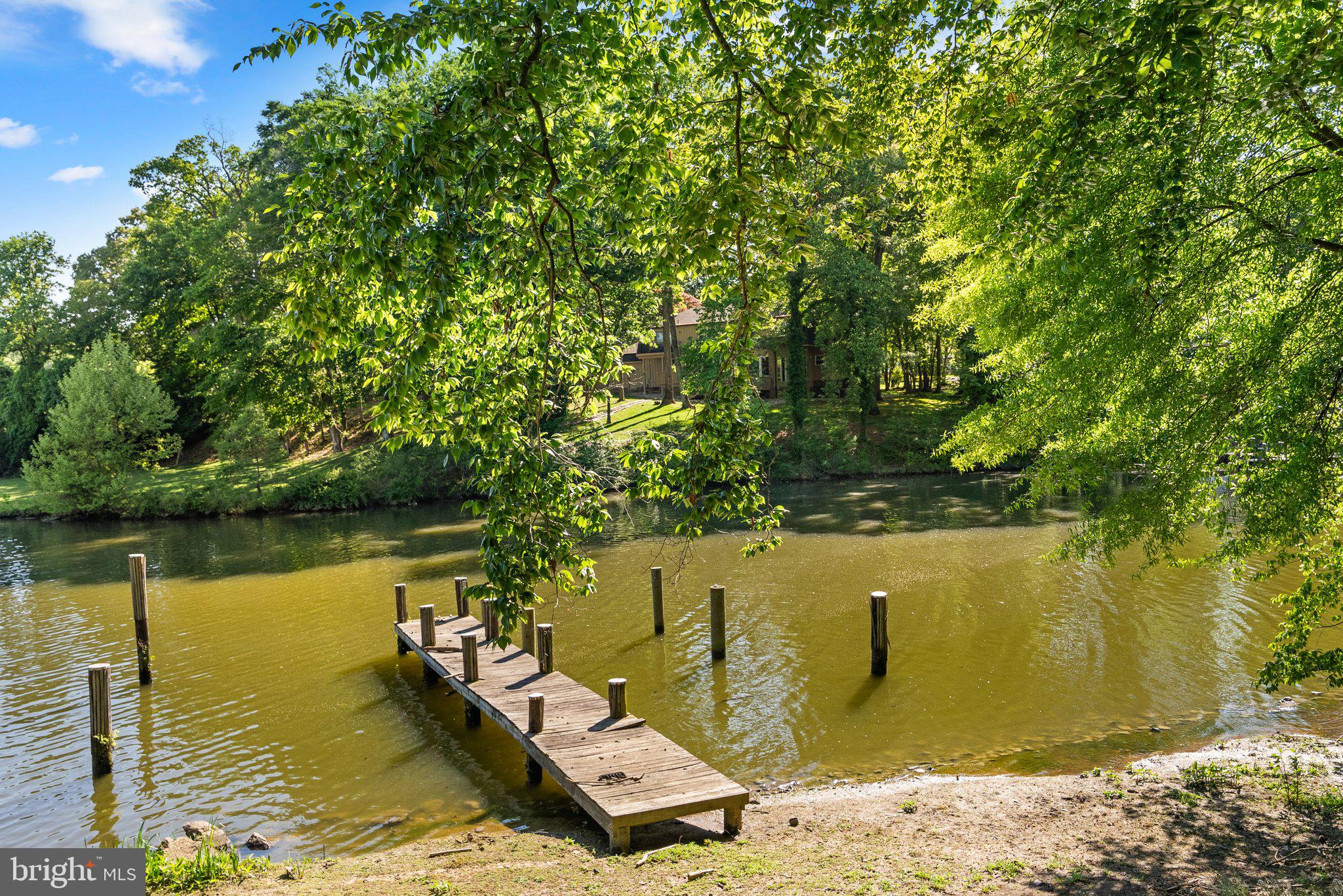 TANTALLON ON THE POTOMAC - Residential