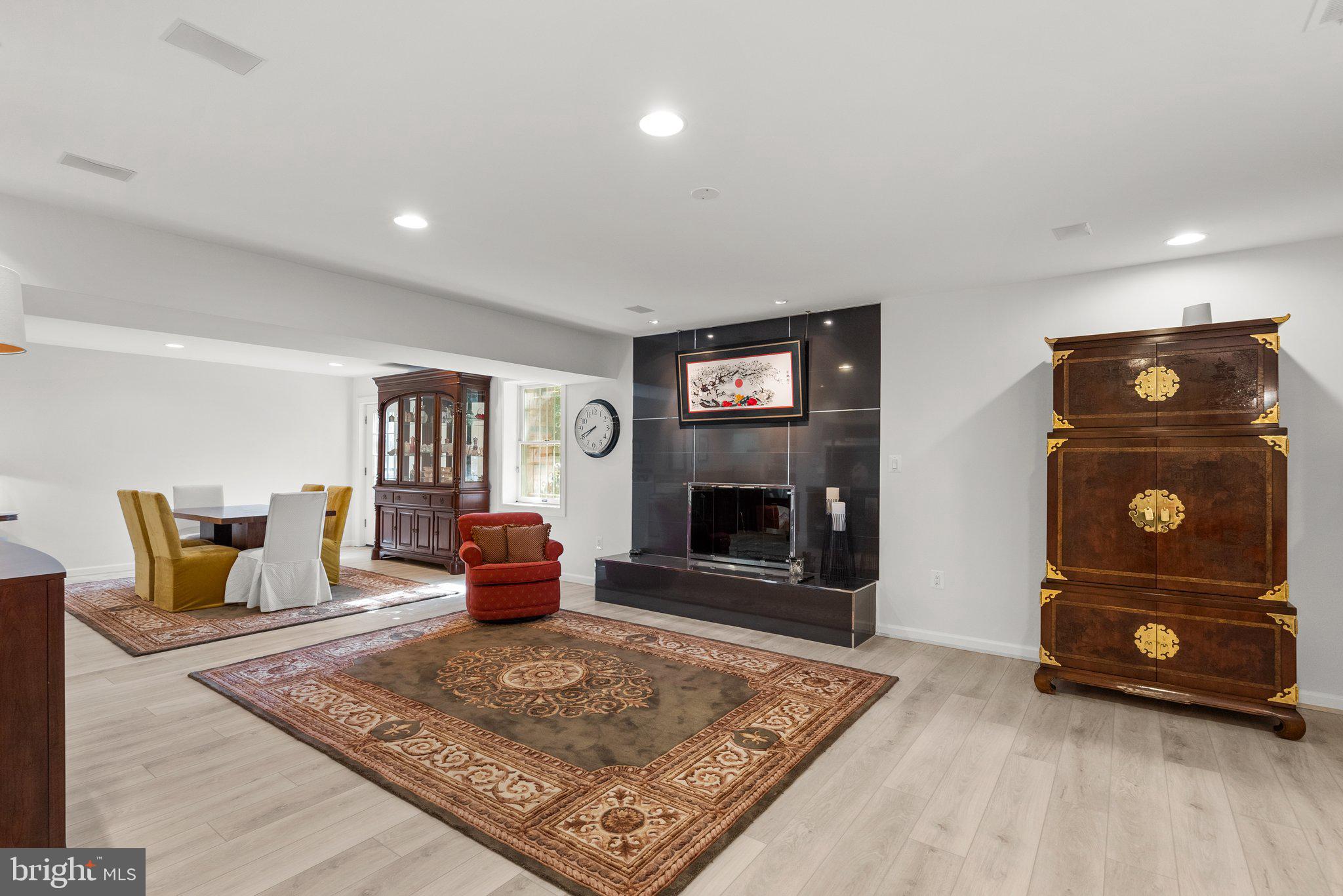 TANTALLON ON THE POTOMAC - Residential