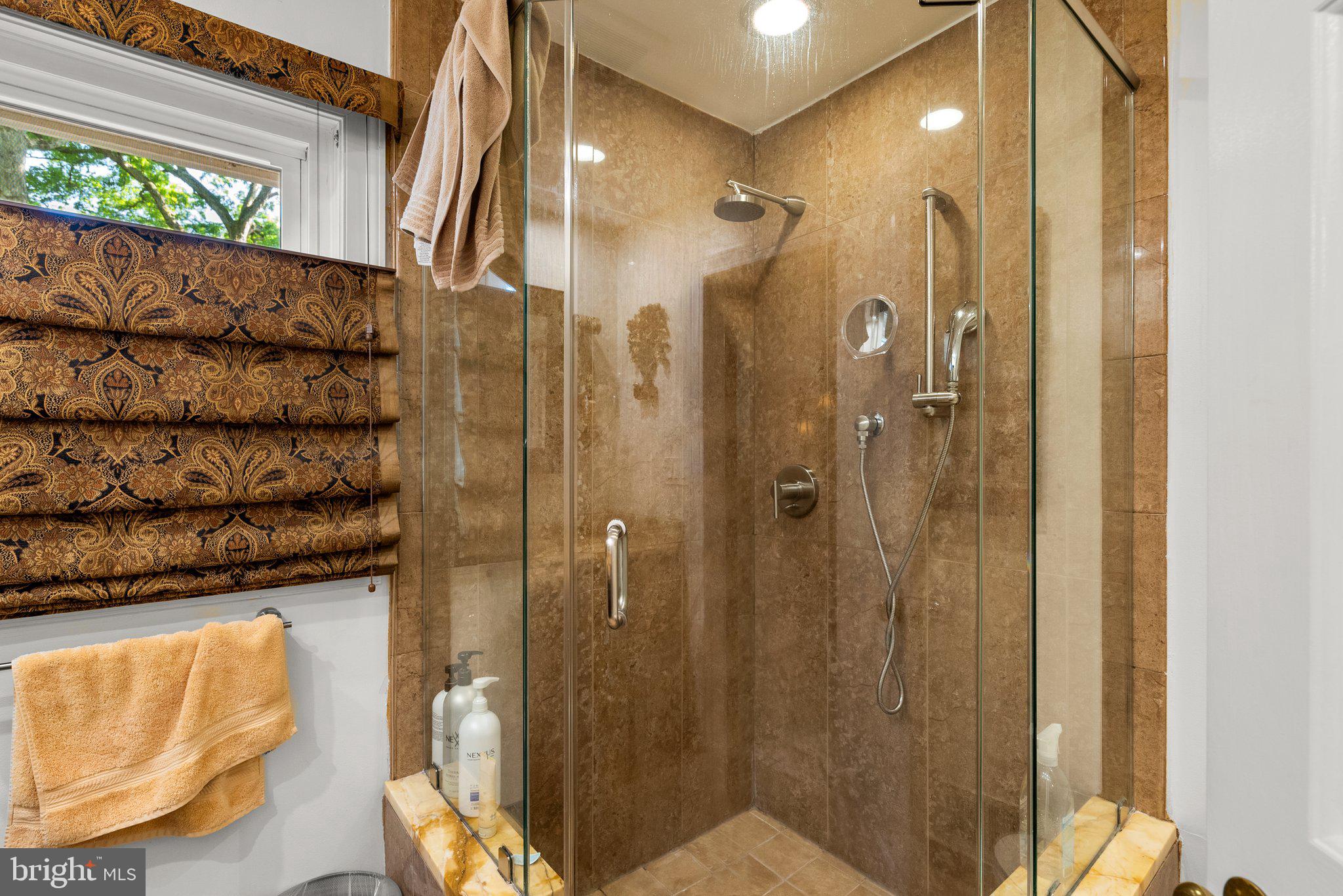 TANTALLON ON THE POTOMAC - Residential