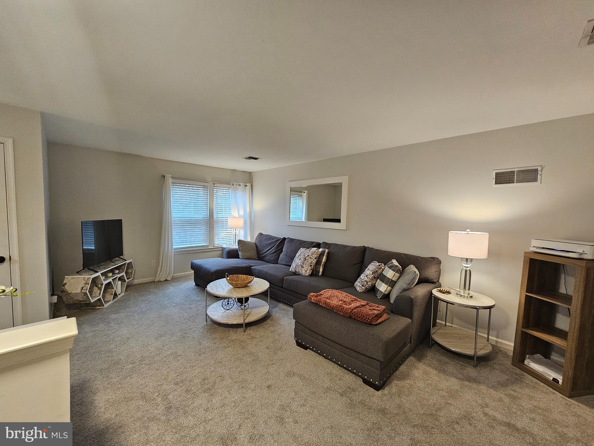 BRADFORD SQUARE - Residential Lease