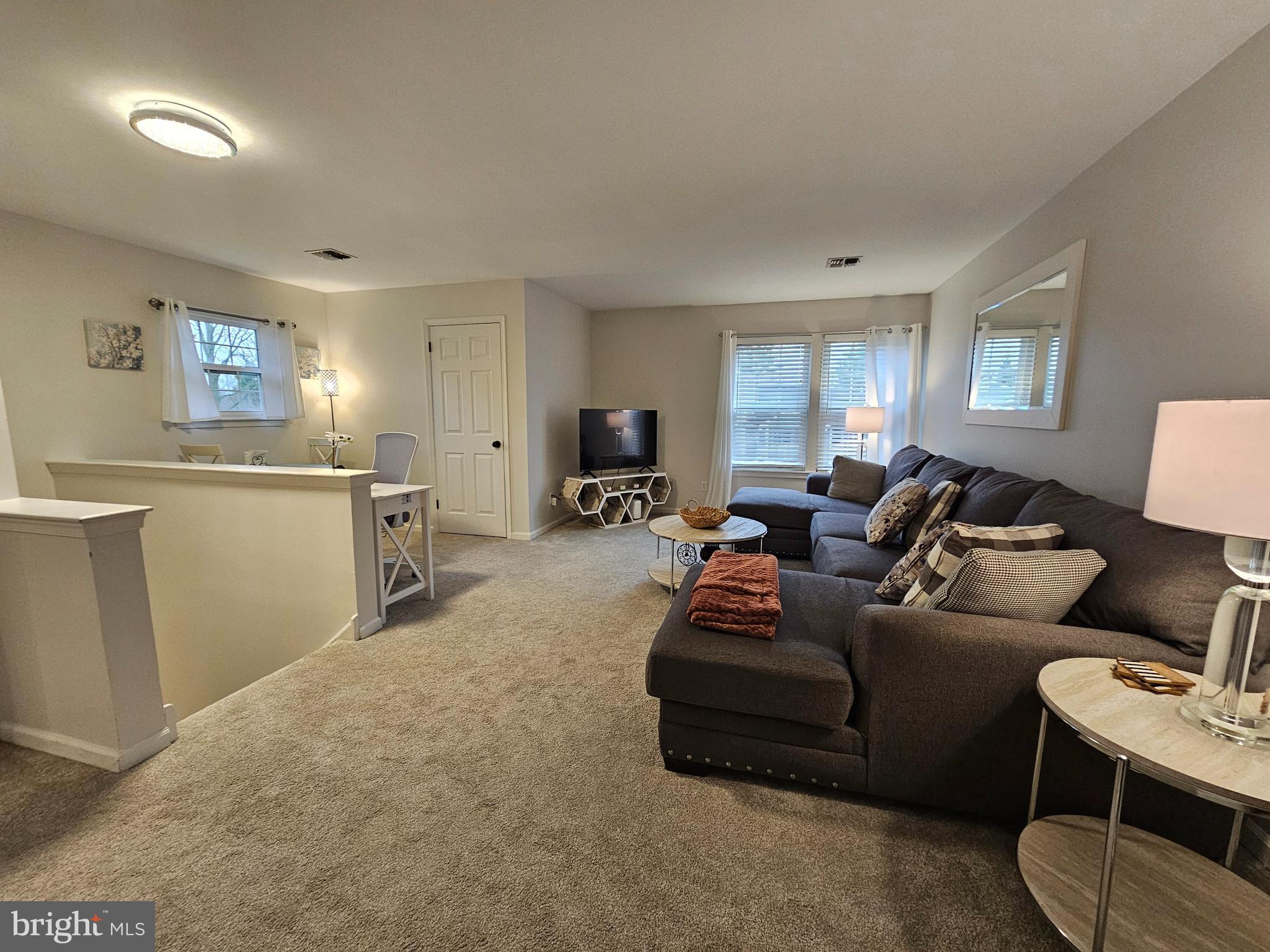 BRADFORD SQUARE - Residential Lease