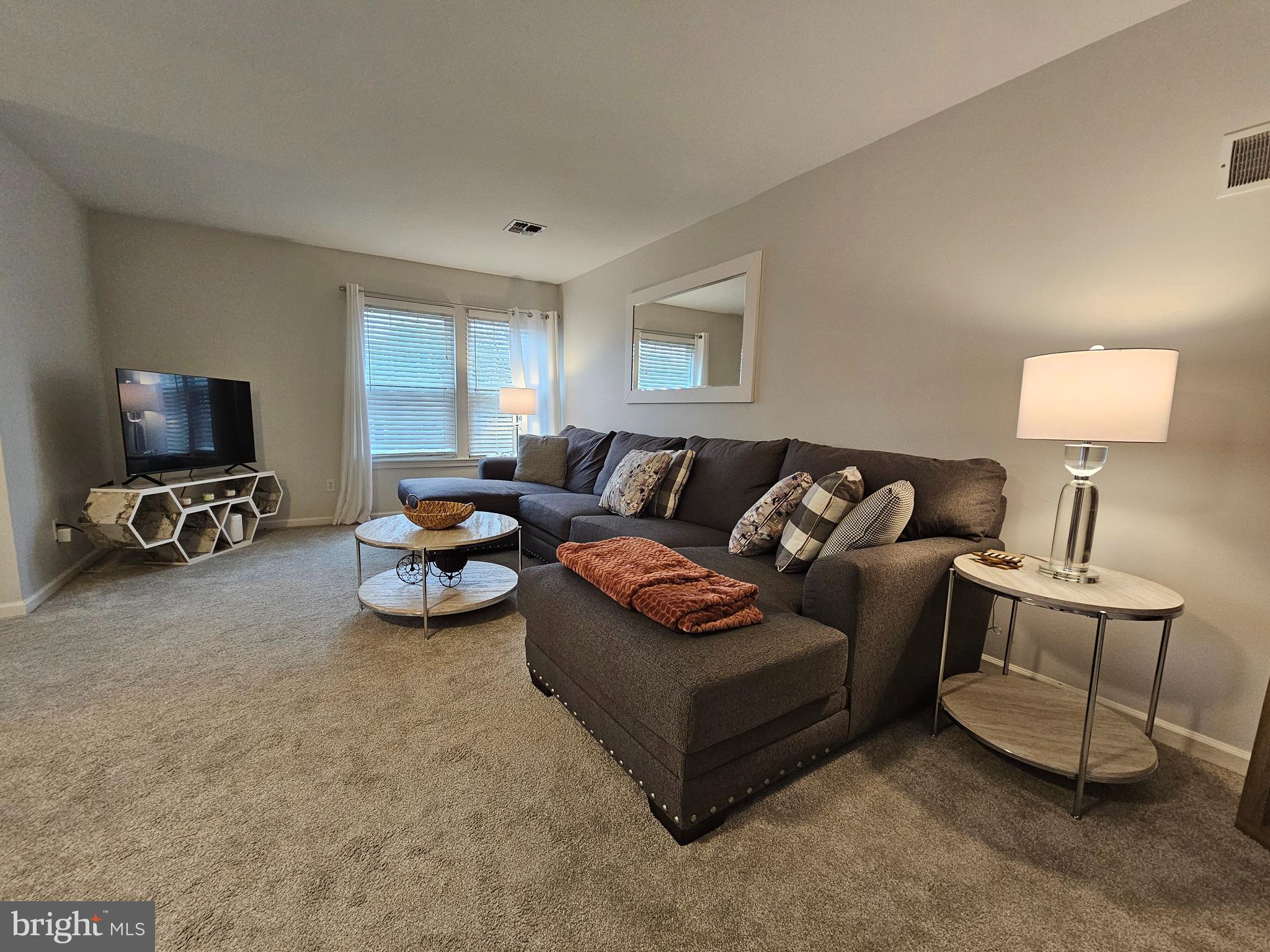 BRADFORD SQUARE - Residential Lease