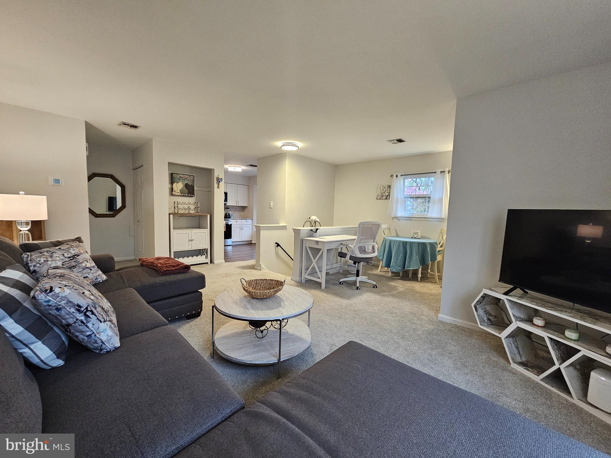 BRADFORD SQUARE - Residential Lease