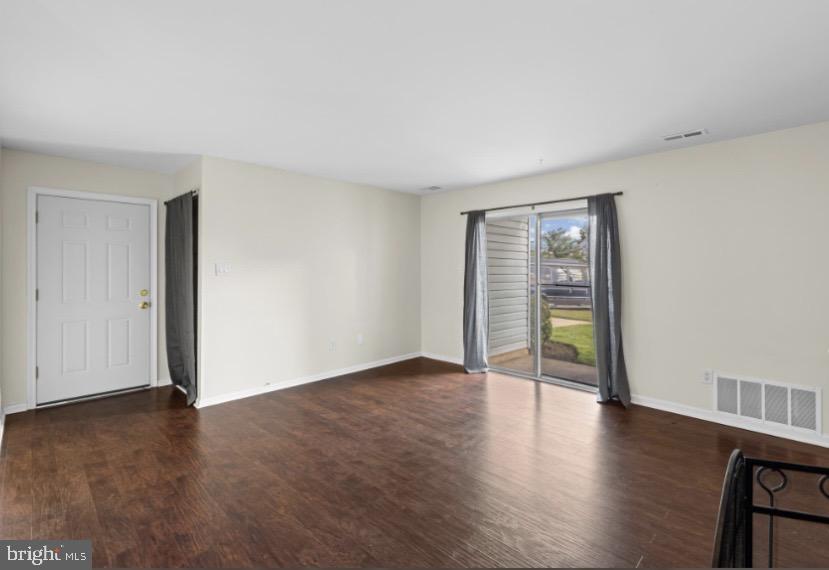 535 CASCADE COURT