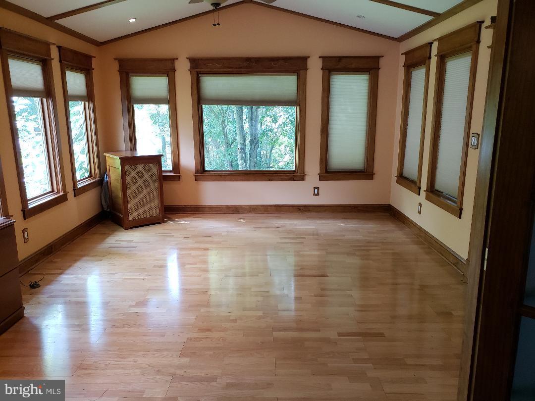 QUINCE ORCHARD VALLEY - Residential