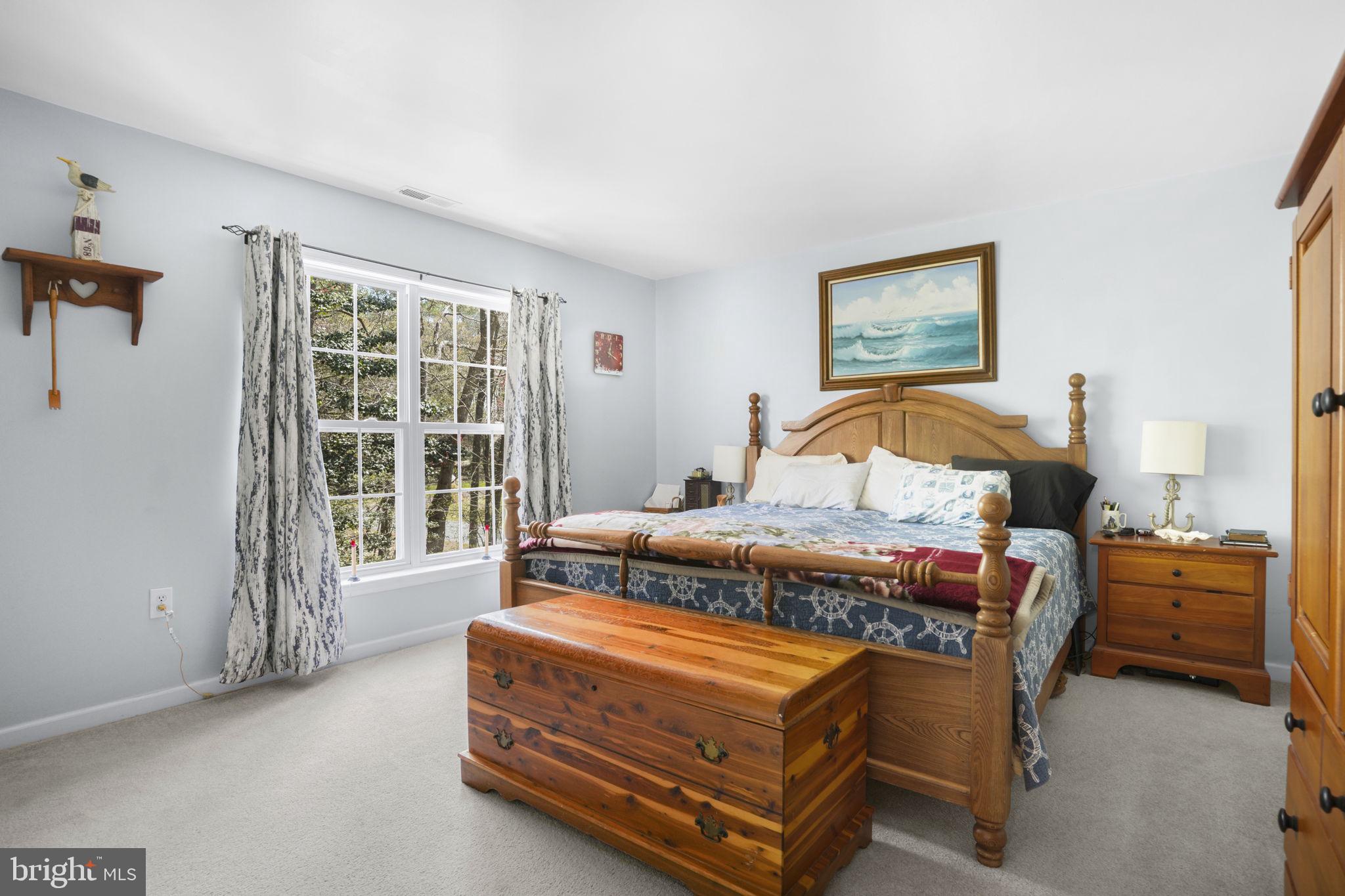 CAPTAIN'S COVE - Residential