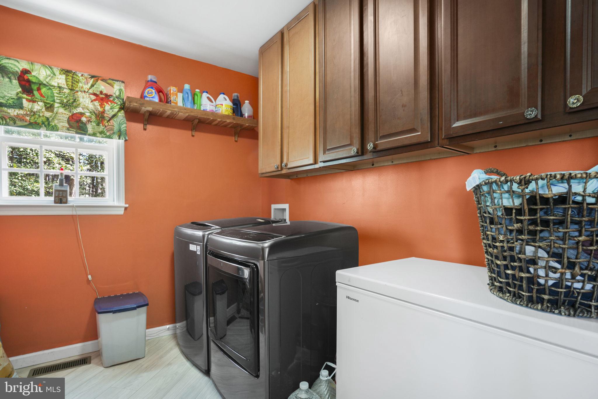 CAPTAIN'S COVE - Residential