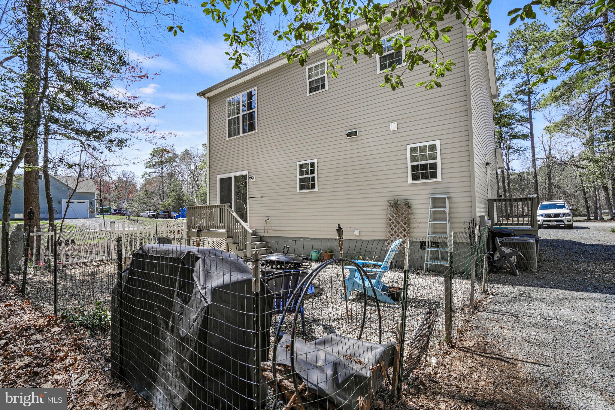 CAPTAIN'S COVE - Residential