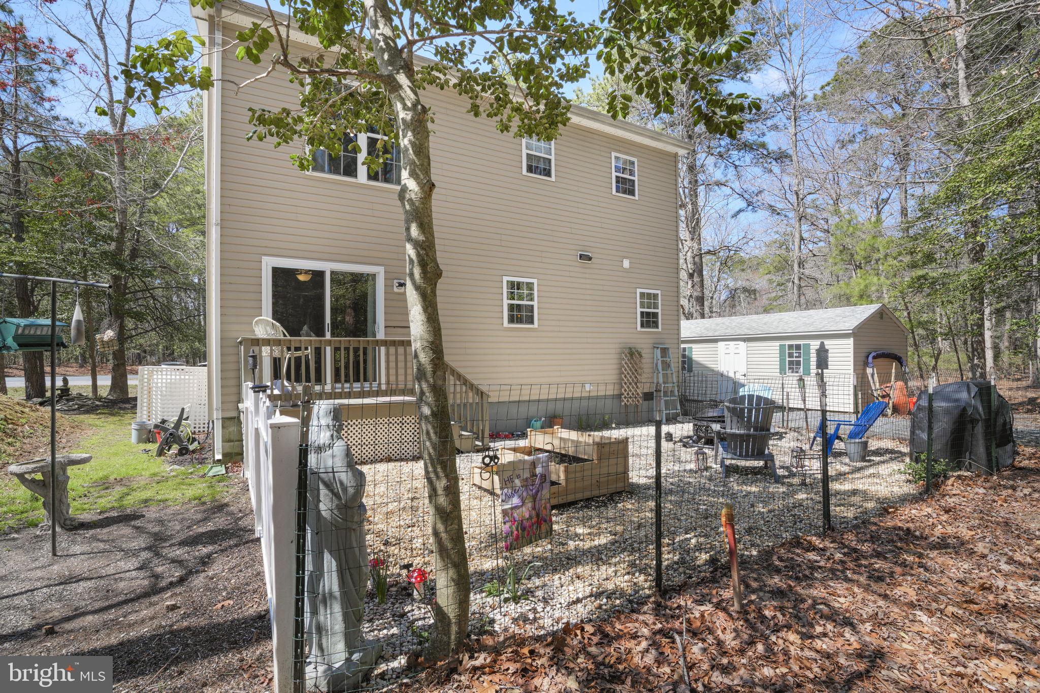 CAPTAIN'S COVE - Residential