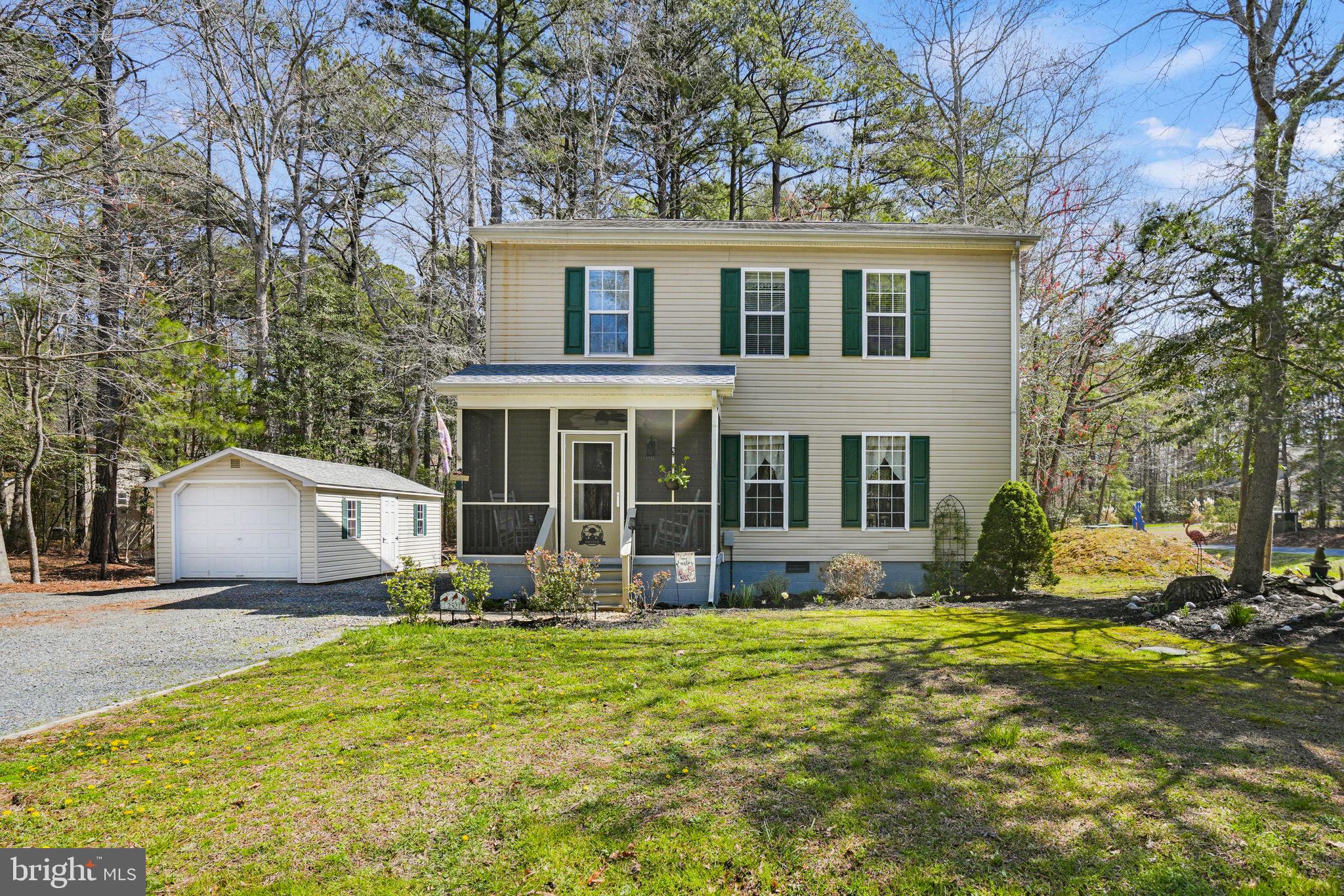 CAPTAIN'S COVE - Residential