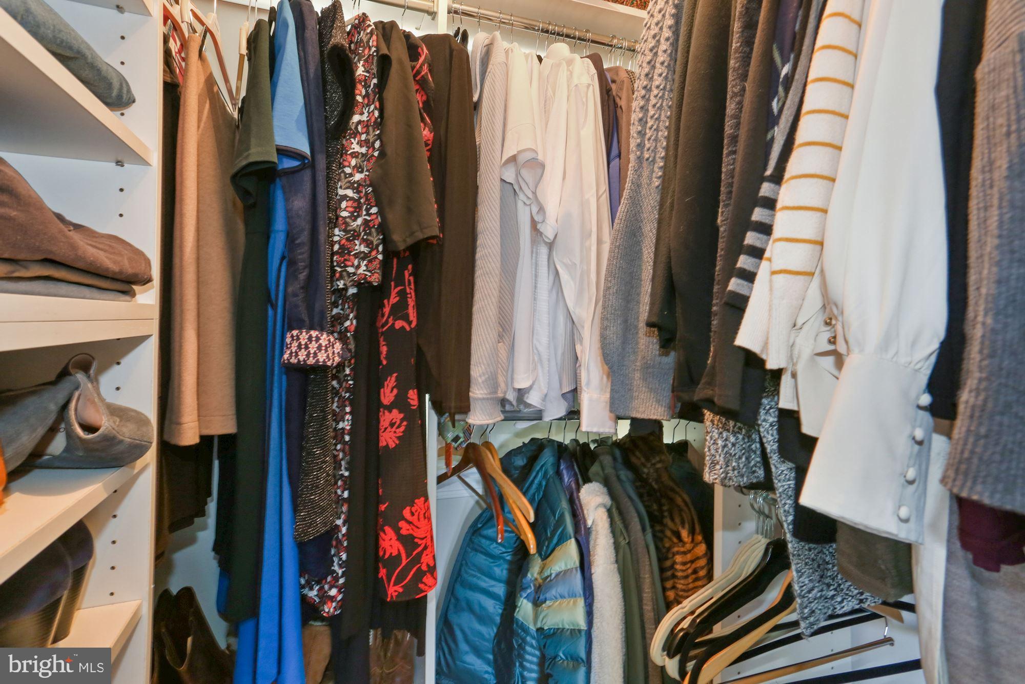 COUNTRY CLUB - Residential