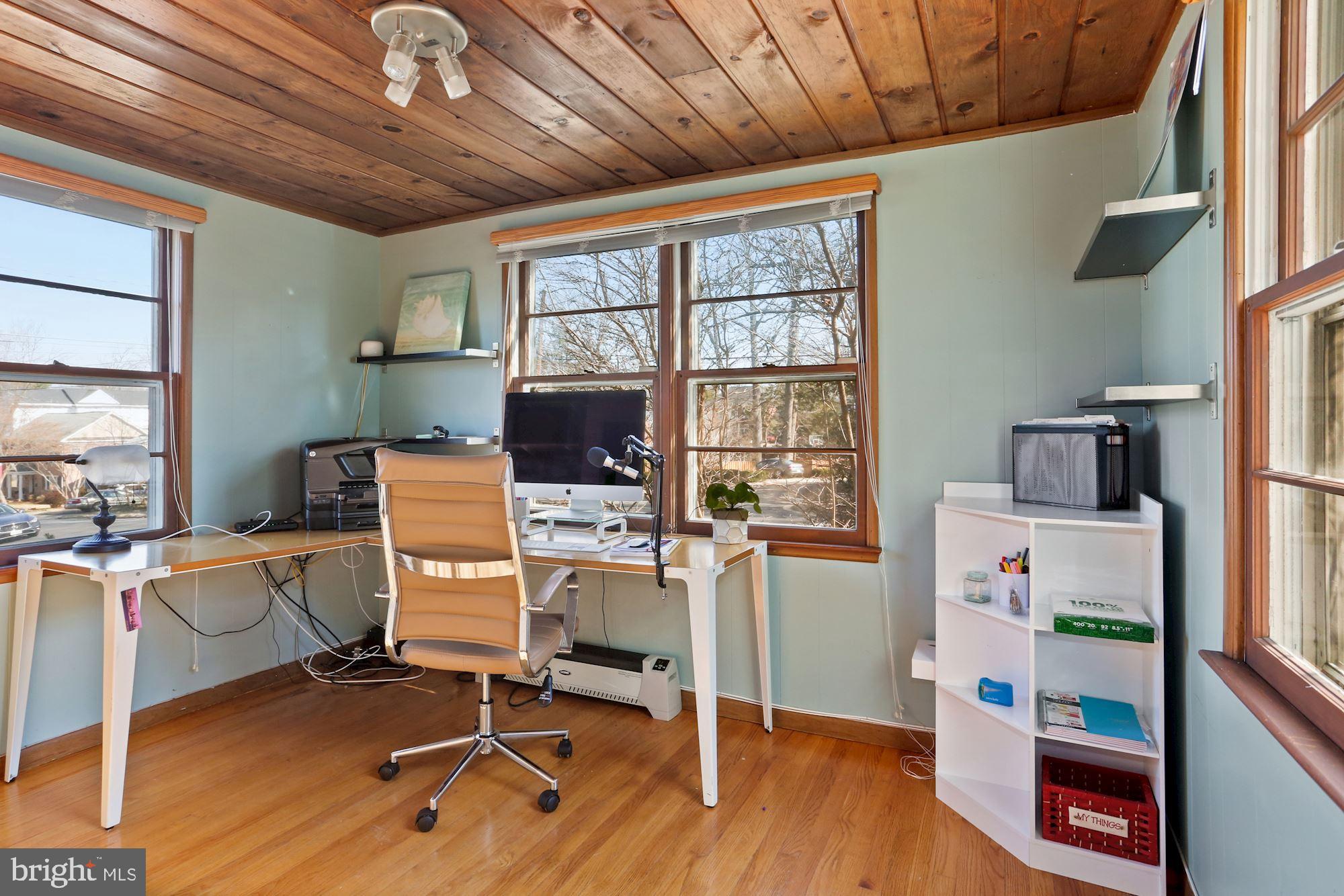 COUNTRY CLUB - Residential