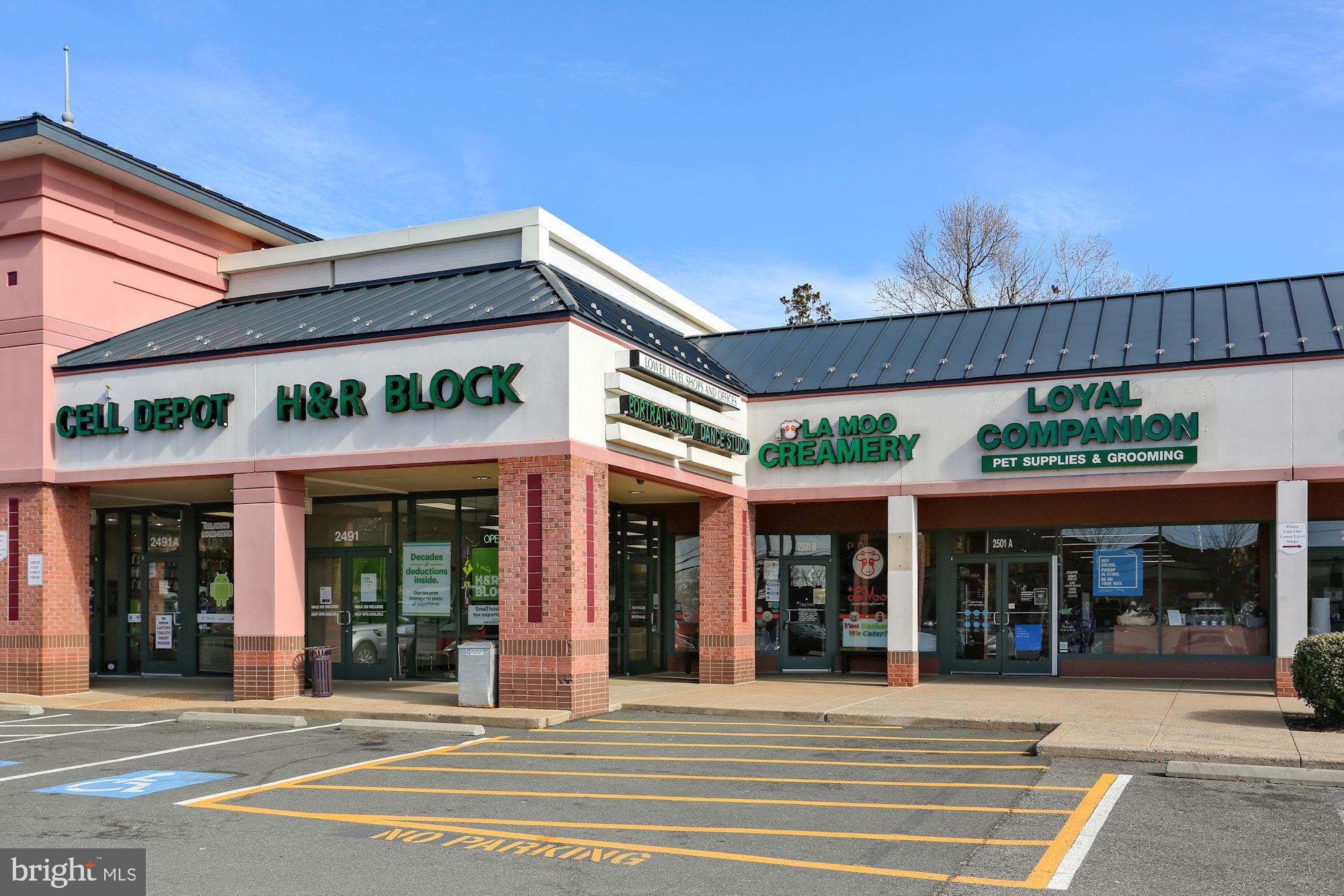 COUNTRY CLUB - Residential