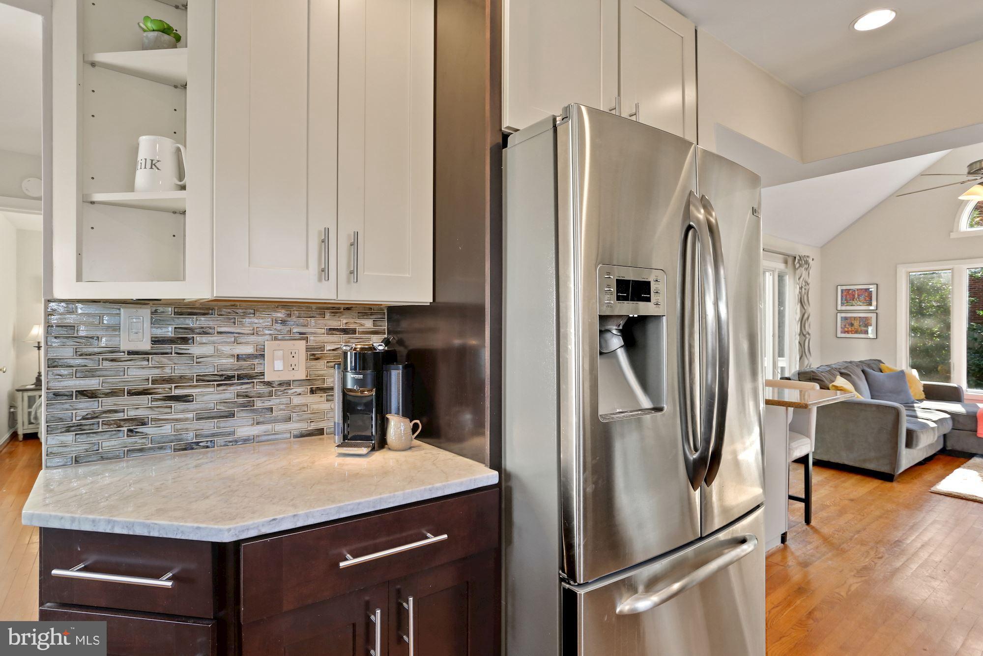 COUNTRY CLUB - Residential