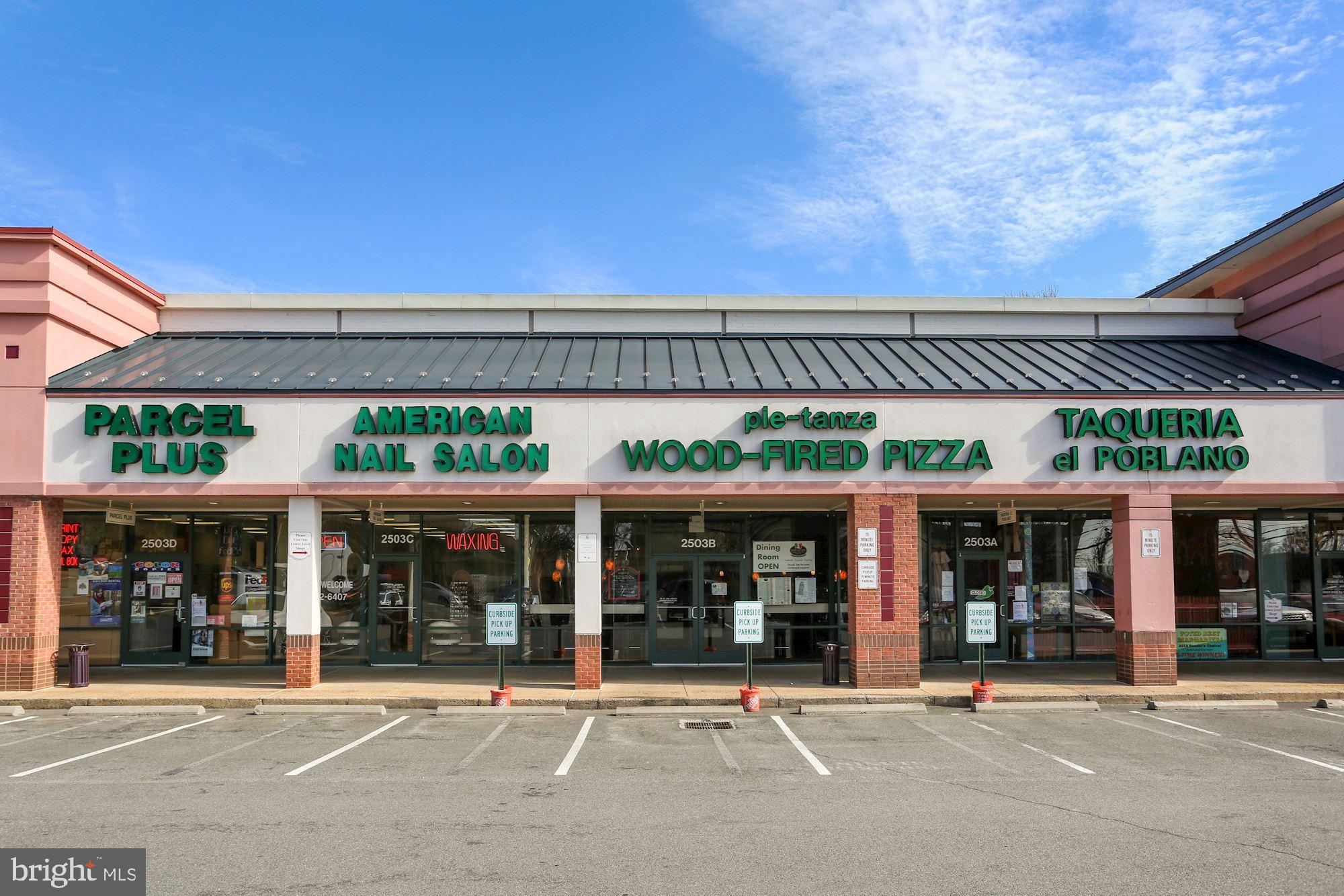 COUNTRY CLUB - Residential