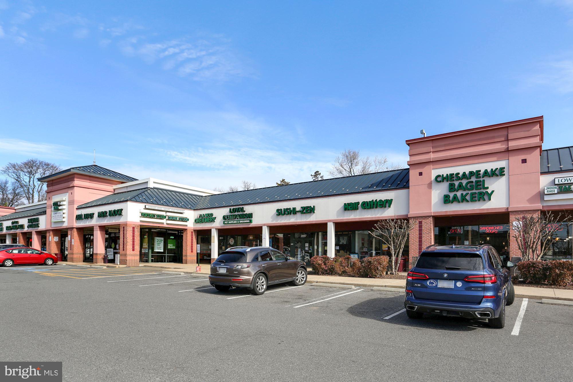 COUNTRY CLUB - Residential