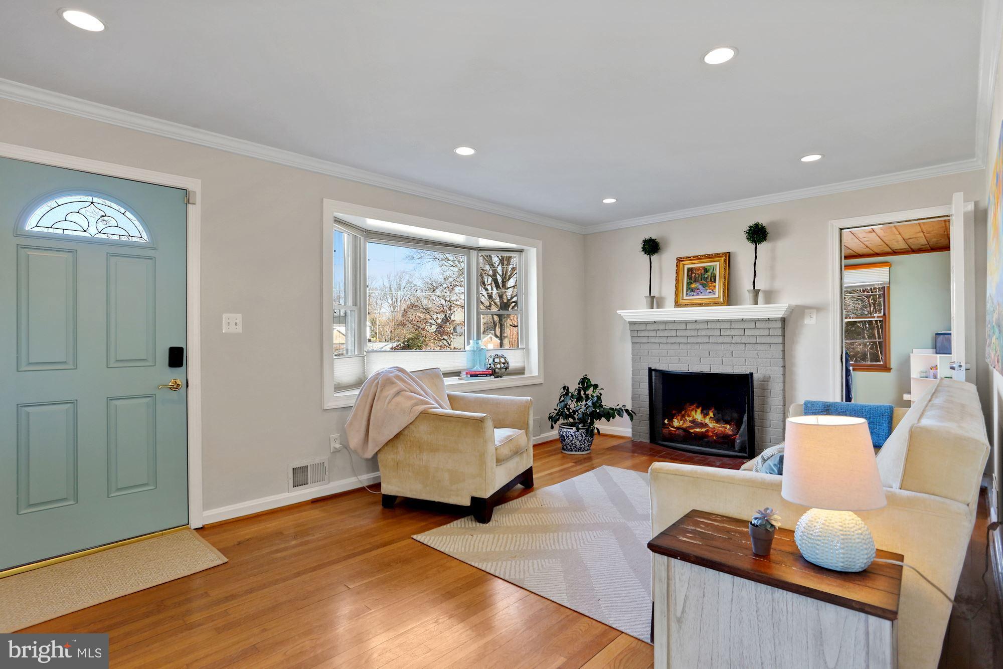 COUNTRY CLUB - Residential