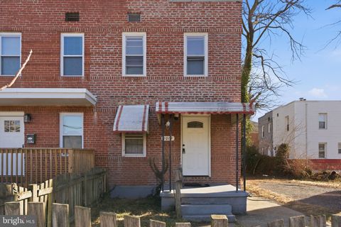 Photo of 1019 President Street, ANNAPOLIS, MD 21403 (MLS # MDAA2135454)