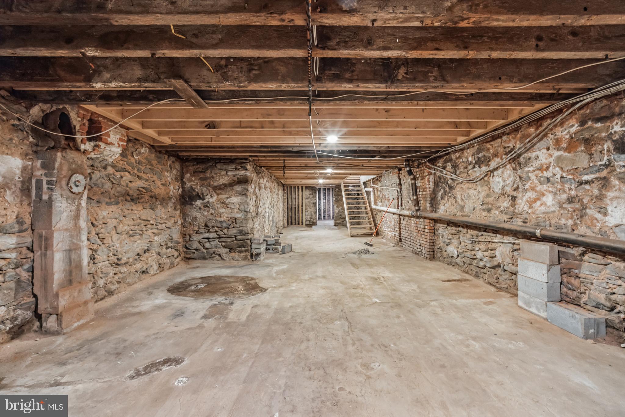 FRANCISVILLE - Commercial Sale