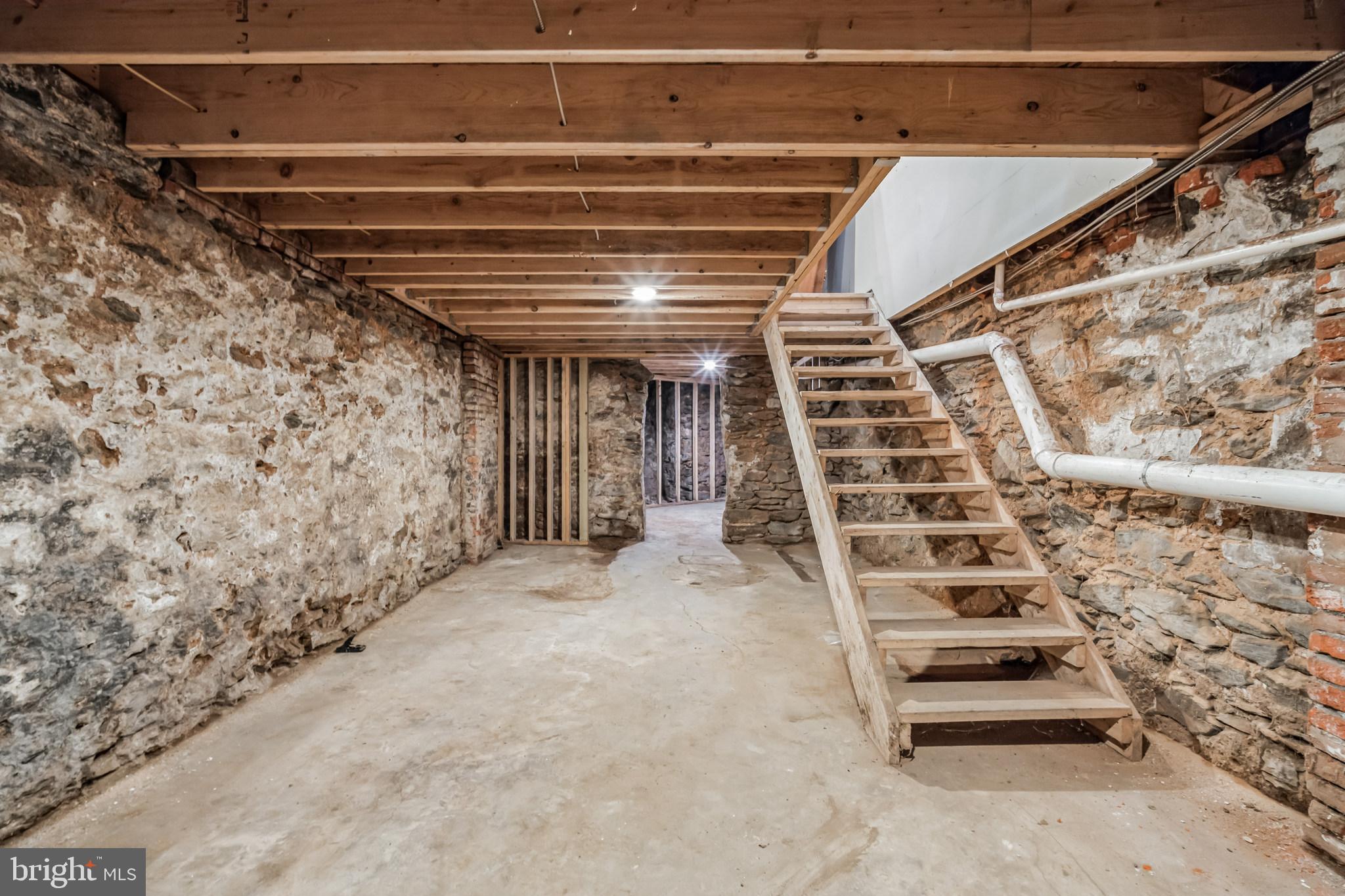 FRANCISVILLE - Commercial Sale