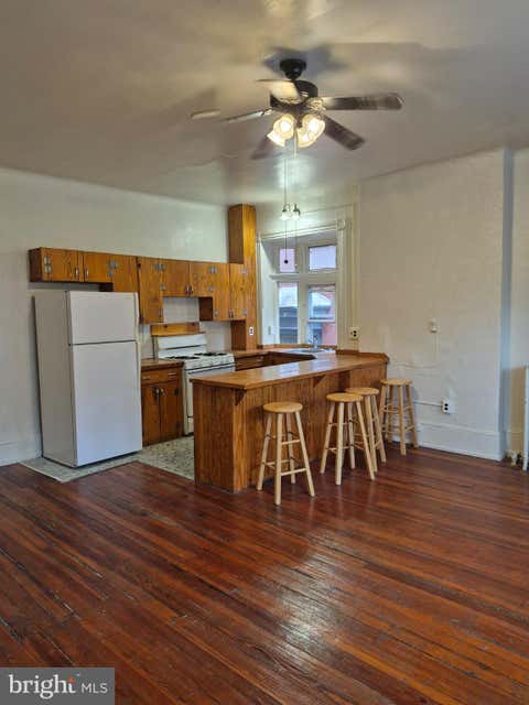 Townhouse For Rent - 4610 Chester Avenue #2<br/> PHILADELPHIA, PA 19143