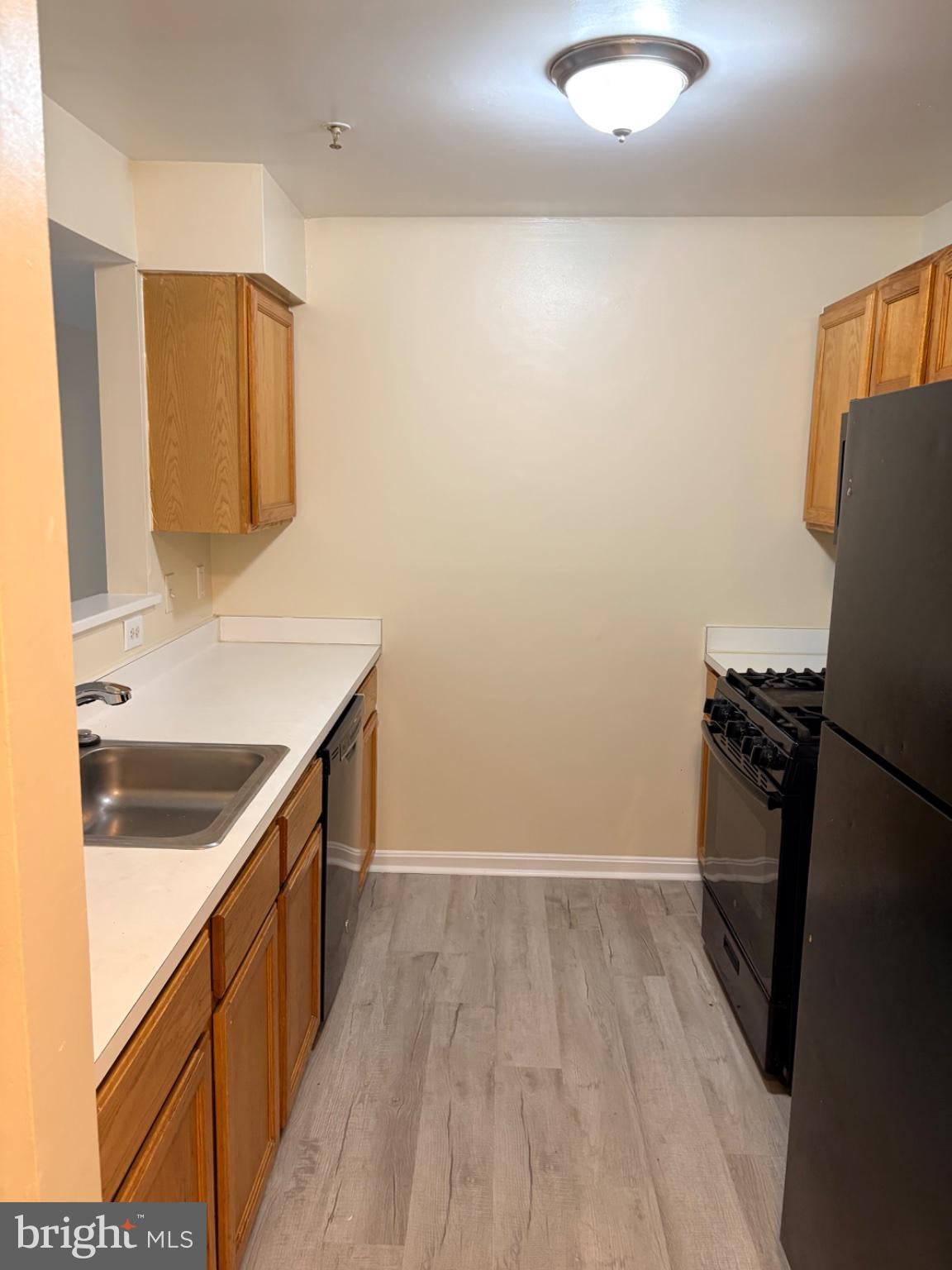 14100 FARNSWORTH LANE 2104
