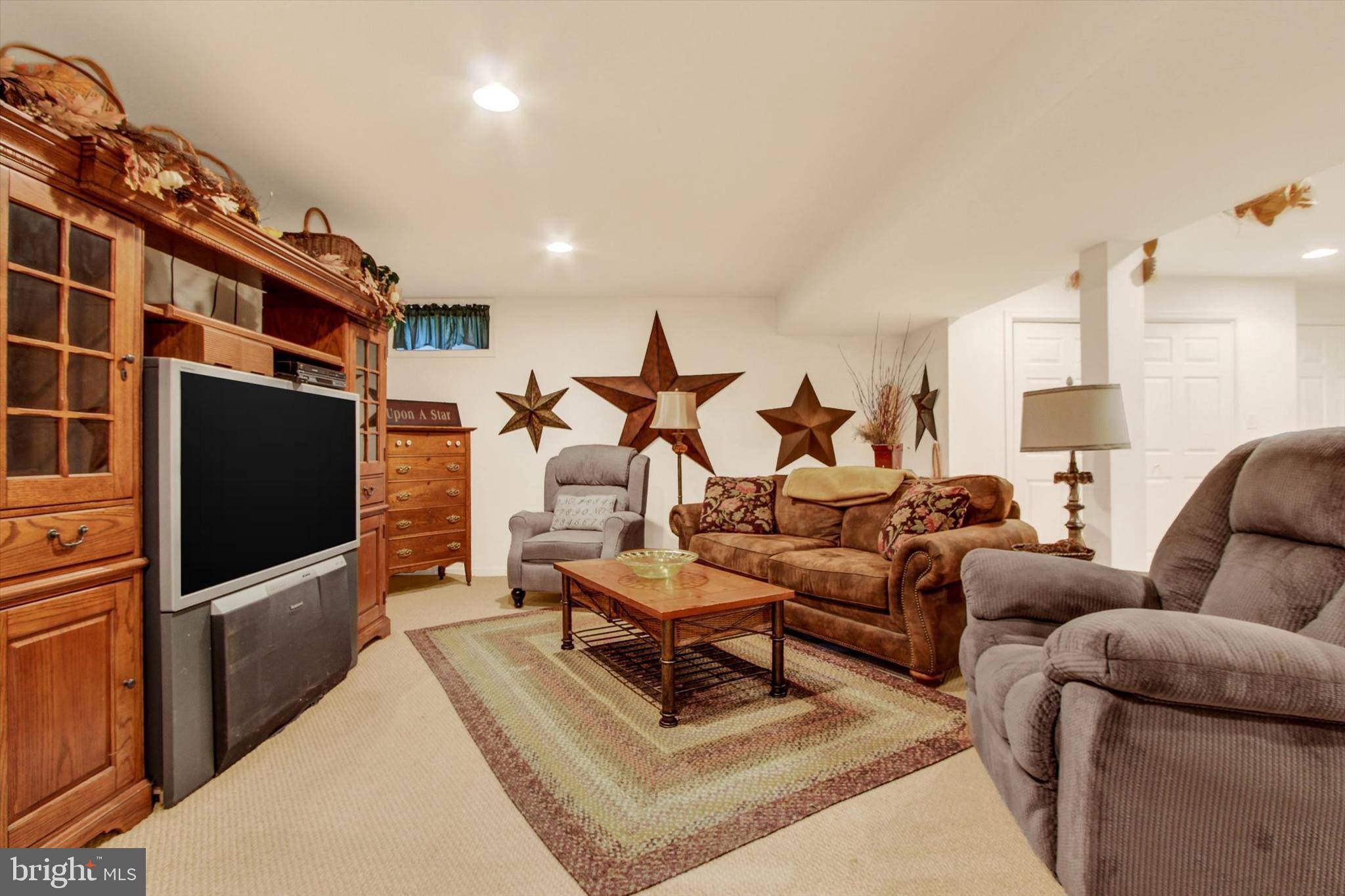 KINGSWOOD ESTATES - Residential