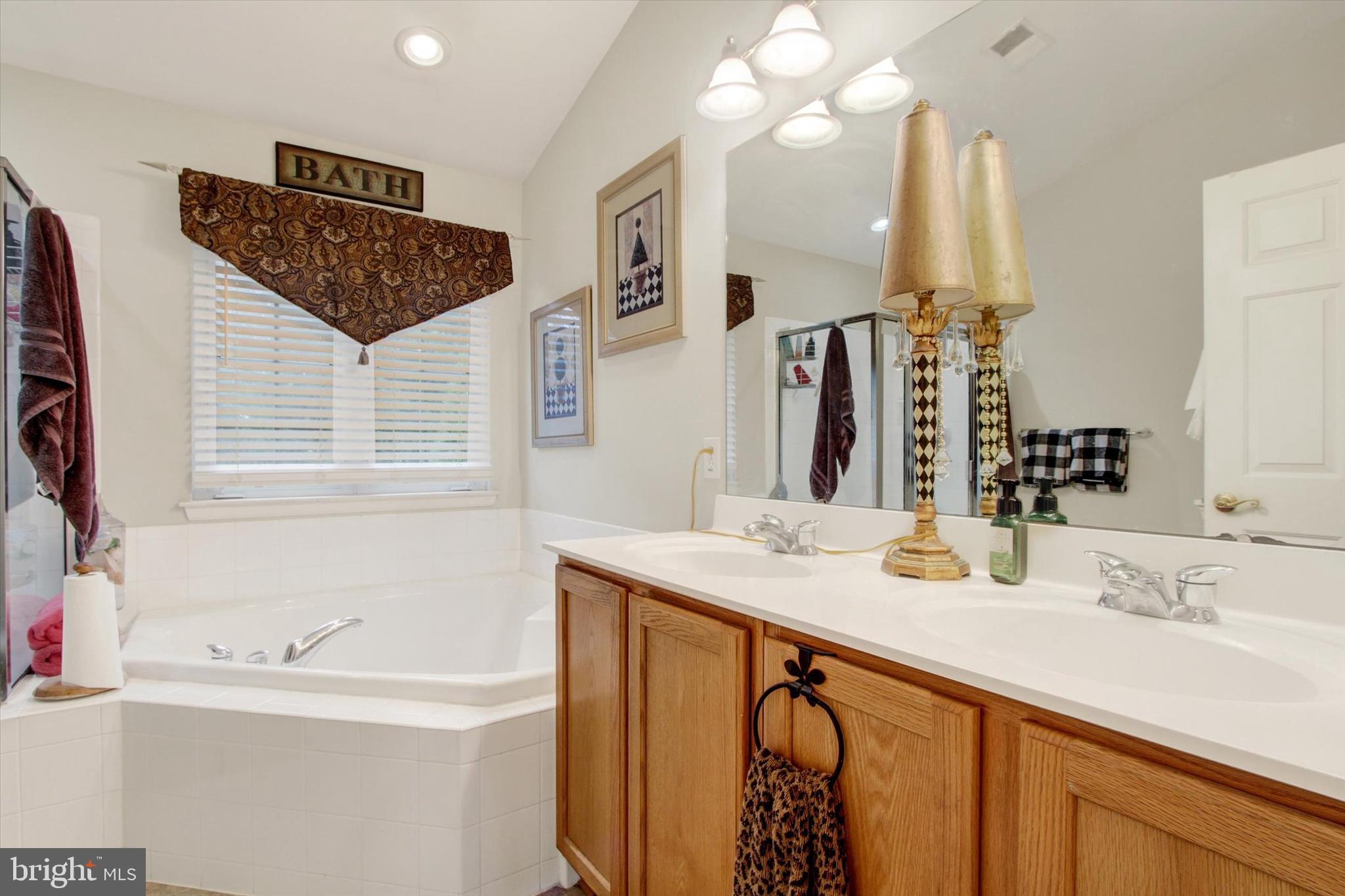 KINGSWOOD ESTATES - Residential