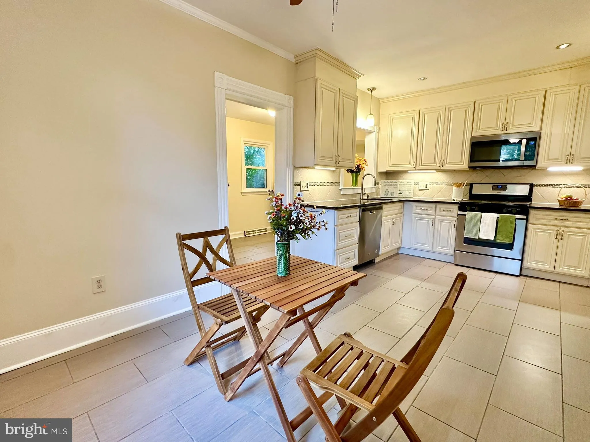 Princeton, New Jersey 08540, United States, 3 Bedrooms Bedrooms, ,2 BathroomsBathrooms,Residential,Active,212153