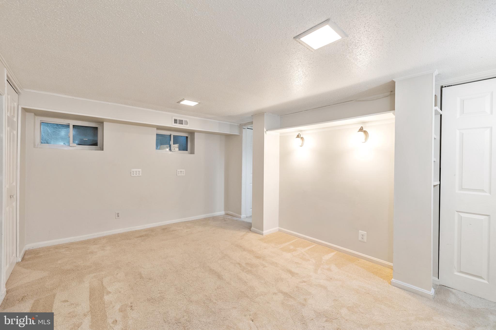 FAIRLINGTON VILLAGES - Residential Lease