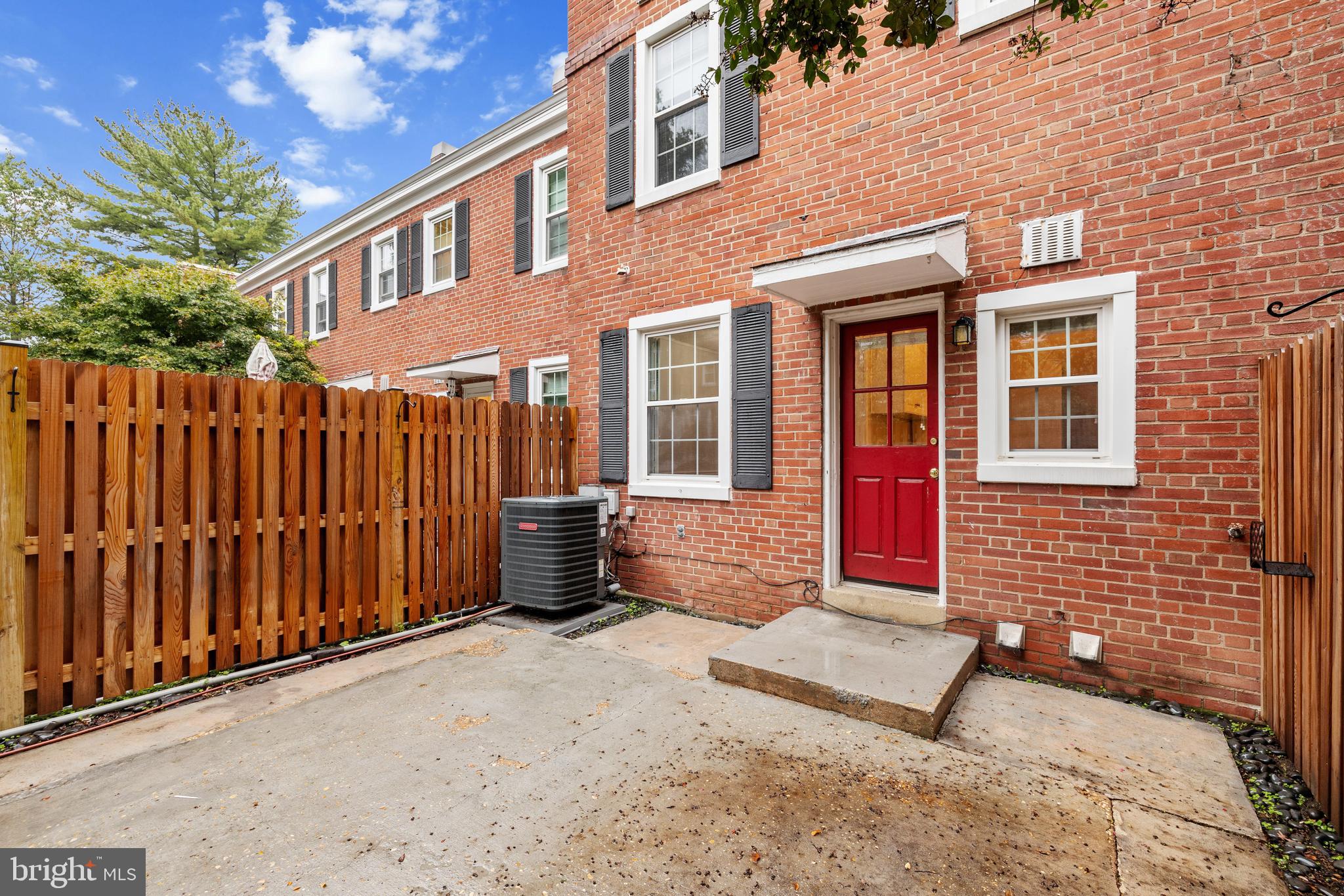 FAIRLINGTON VILLAGES - Residential Lease